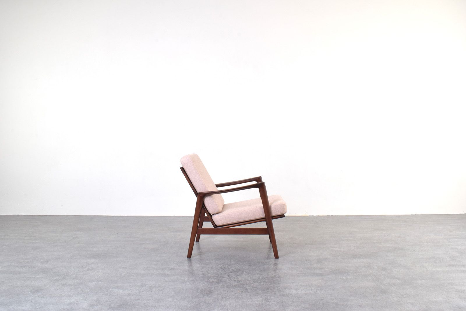 Mid Century Stefan Lounge Chairs, 1960s, Set Of 2 photo buy