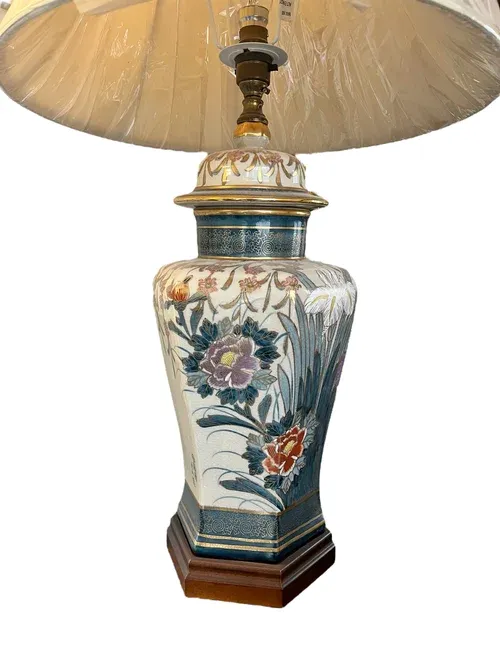 Pair Of 20th Century Gilt Hand Painted Oriental Crackleware Lamps photo Lighting