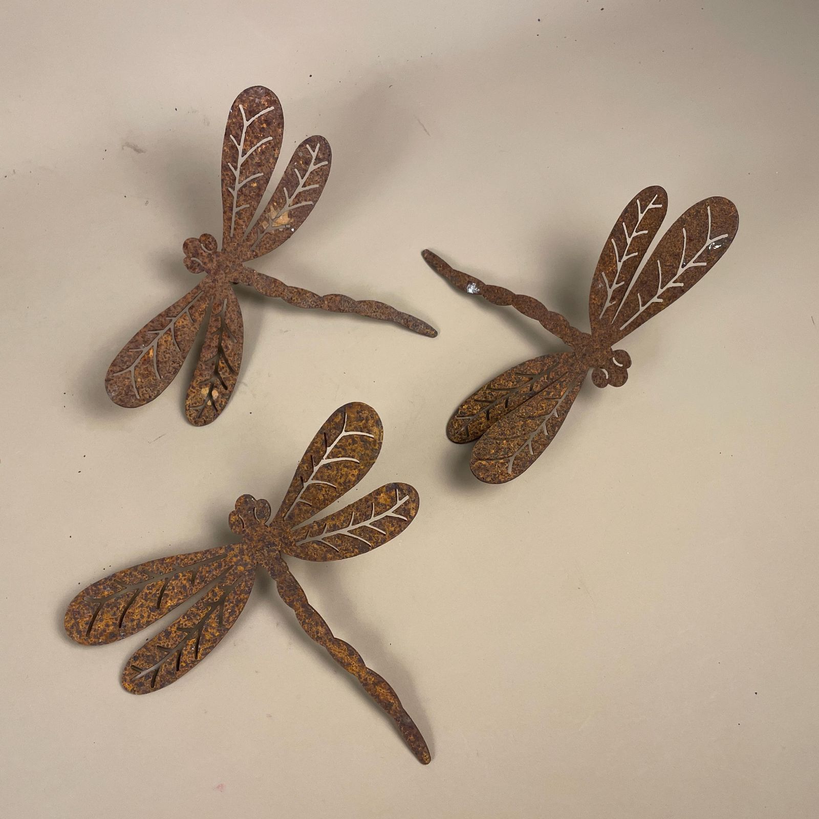 Rustic Metal Dragonfly Garden Decor Set Of 3 Weathered Outdoor Art Wall Sculpture Patio Yard Ornament Insect Summer