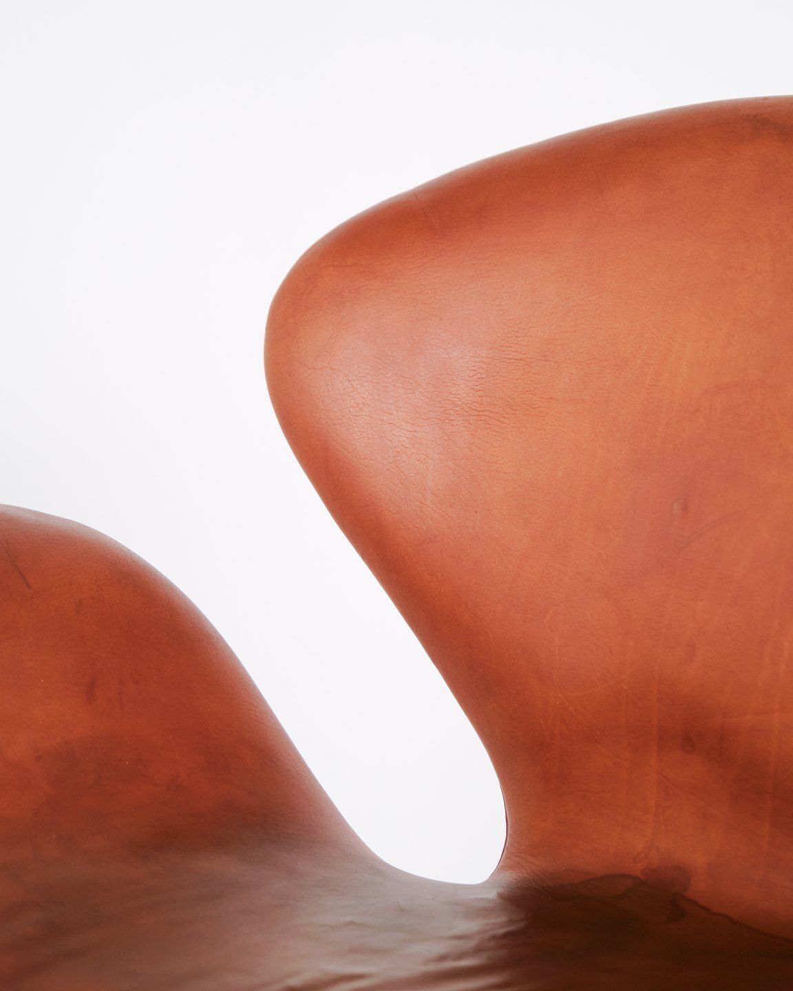 Armchair   The Swan   Model 3320   Original Upholstered   Cognac Leather   Arne Jacobsen   Fritz Hansen   1960s photo 4799.0