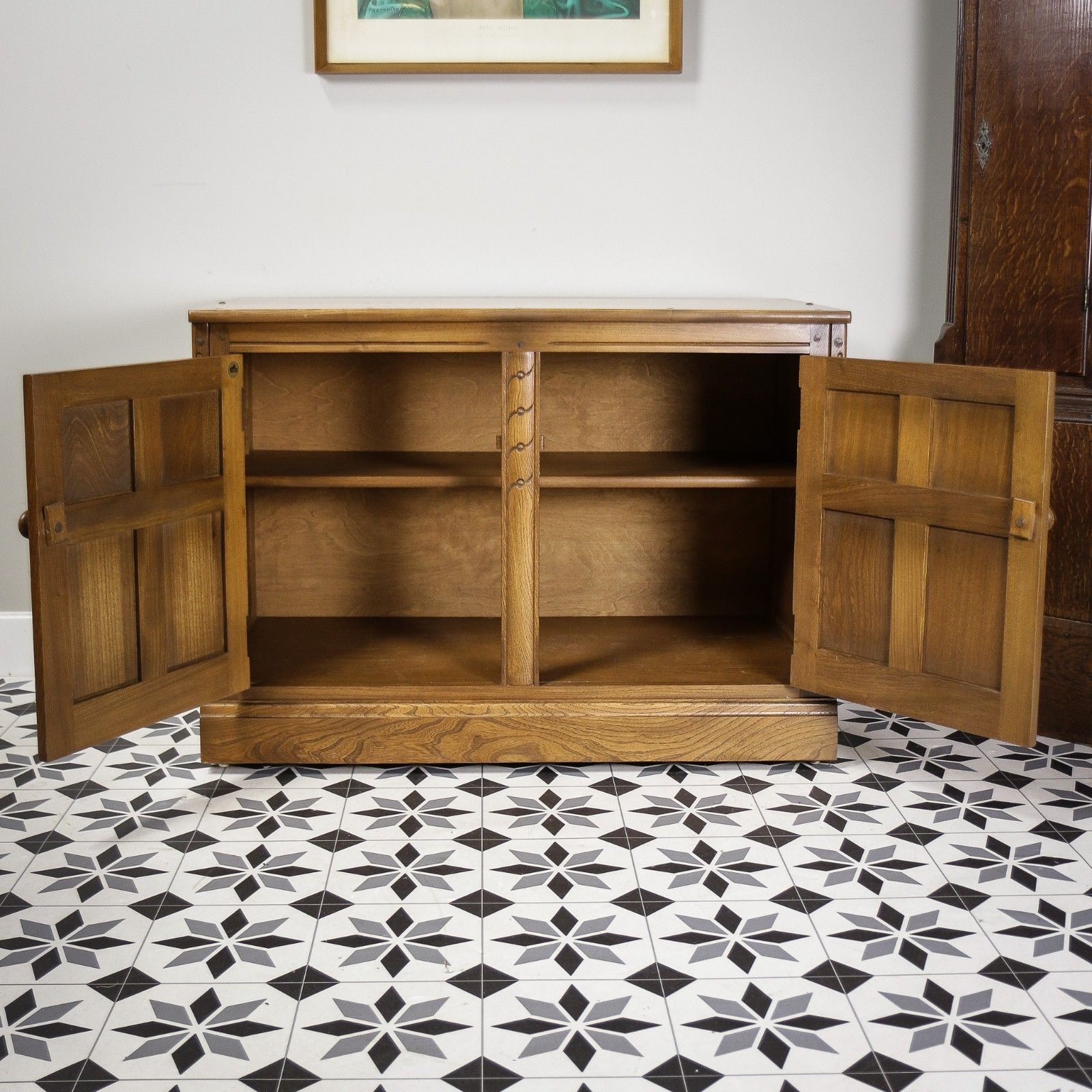 photo for sale Ercol Elm Small Cabinet Sideboard Tv Unit In Golden Dawn