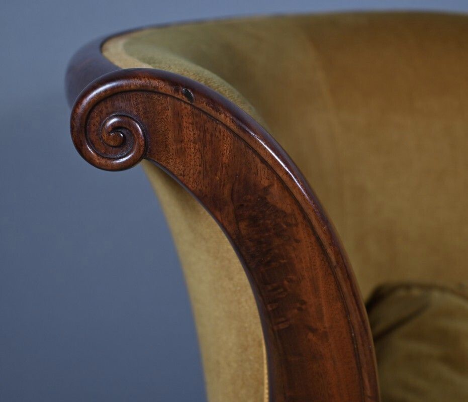 Mahogany Chaise Longue, Restoration Period – Early 19th Century photo vinterior