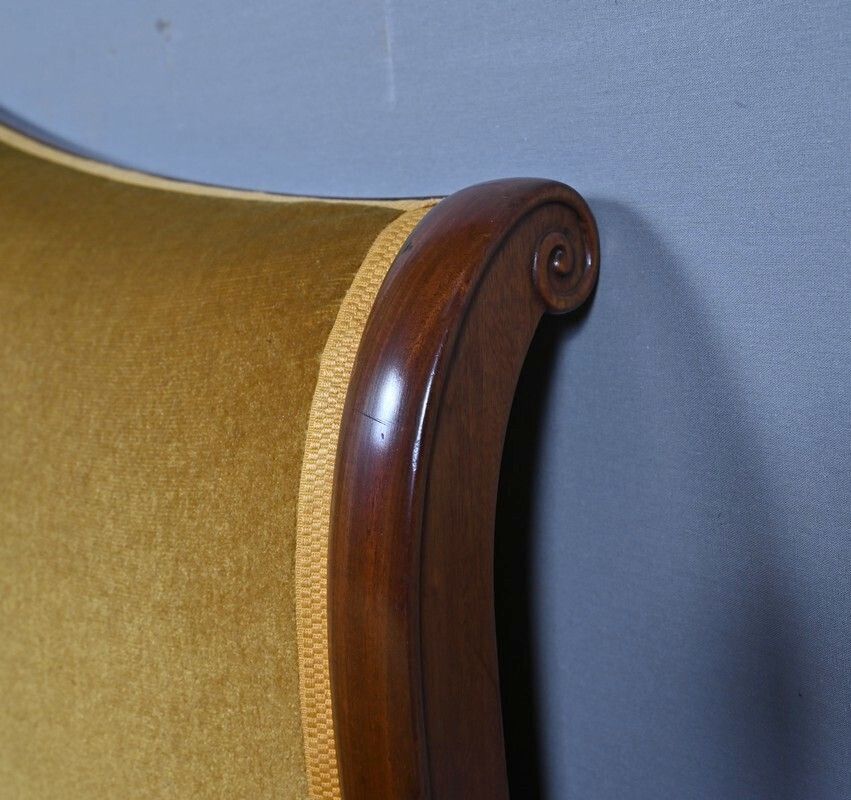 Furniture Mahogany Chaise Longue, Restoration Period – Early 19th Century photo