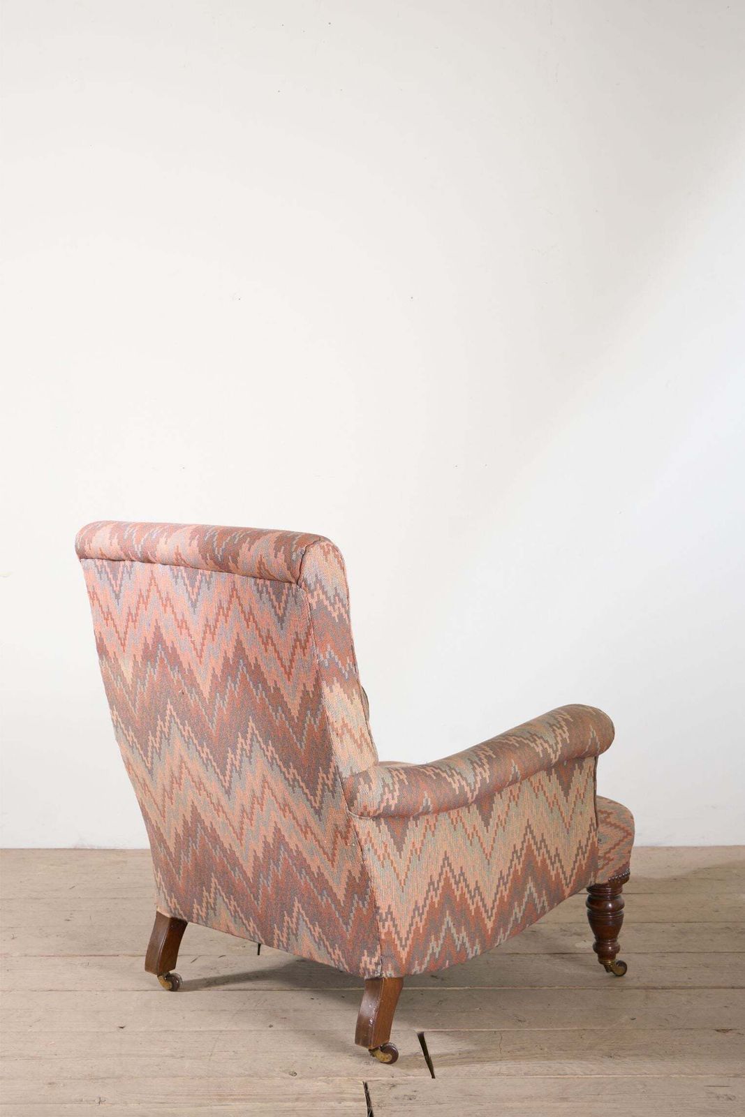 19th Century Howard Style English Country House Armchair photo Furniture