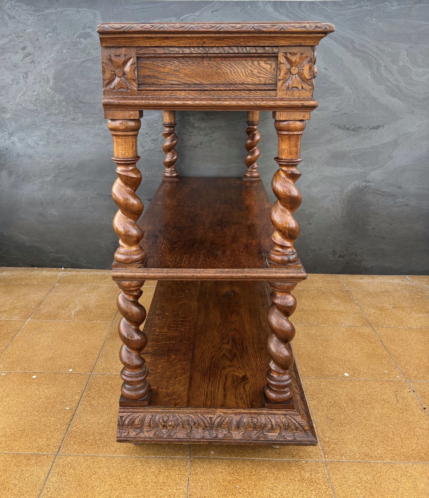 photo vinterior Carved Oak Barley Twist Console With Shelves, 1890s