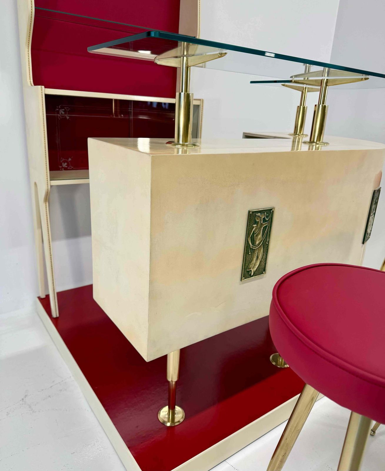 Exceptional Italian Art Deco Parchment Bar, 1950s, Attributed To Gio Ponti photo vinterior