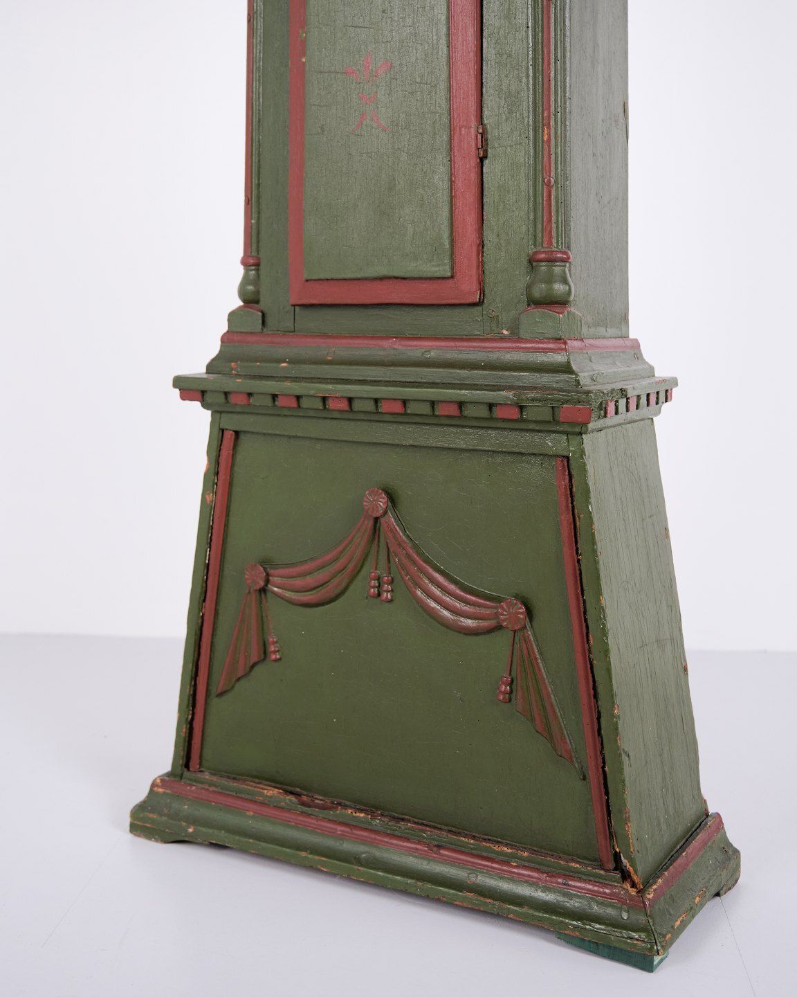 Bornholm Clock – Miss Model – Hand Painted With Carved Details – Green & Red Paint – Year 1860s photo vintage