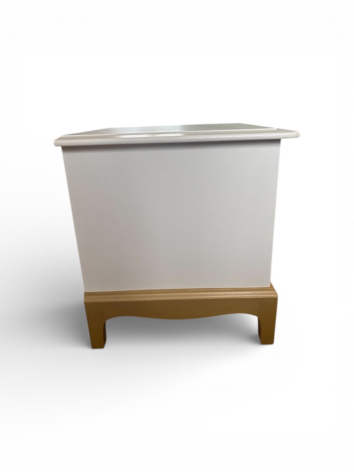 Stag Minstrel Bedside Table Farrow And Ball All White And Antique Gold photo vinterior