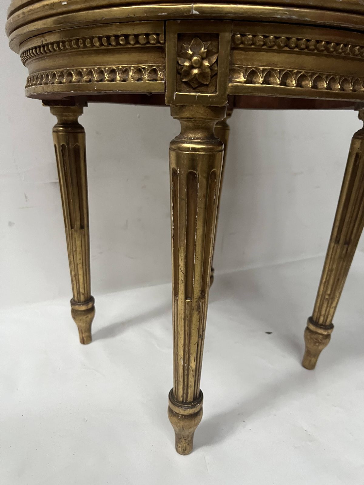 photo vinterior Louis XVI Style Armchair In Wood And Gilded Stucco, 20th Century.