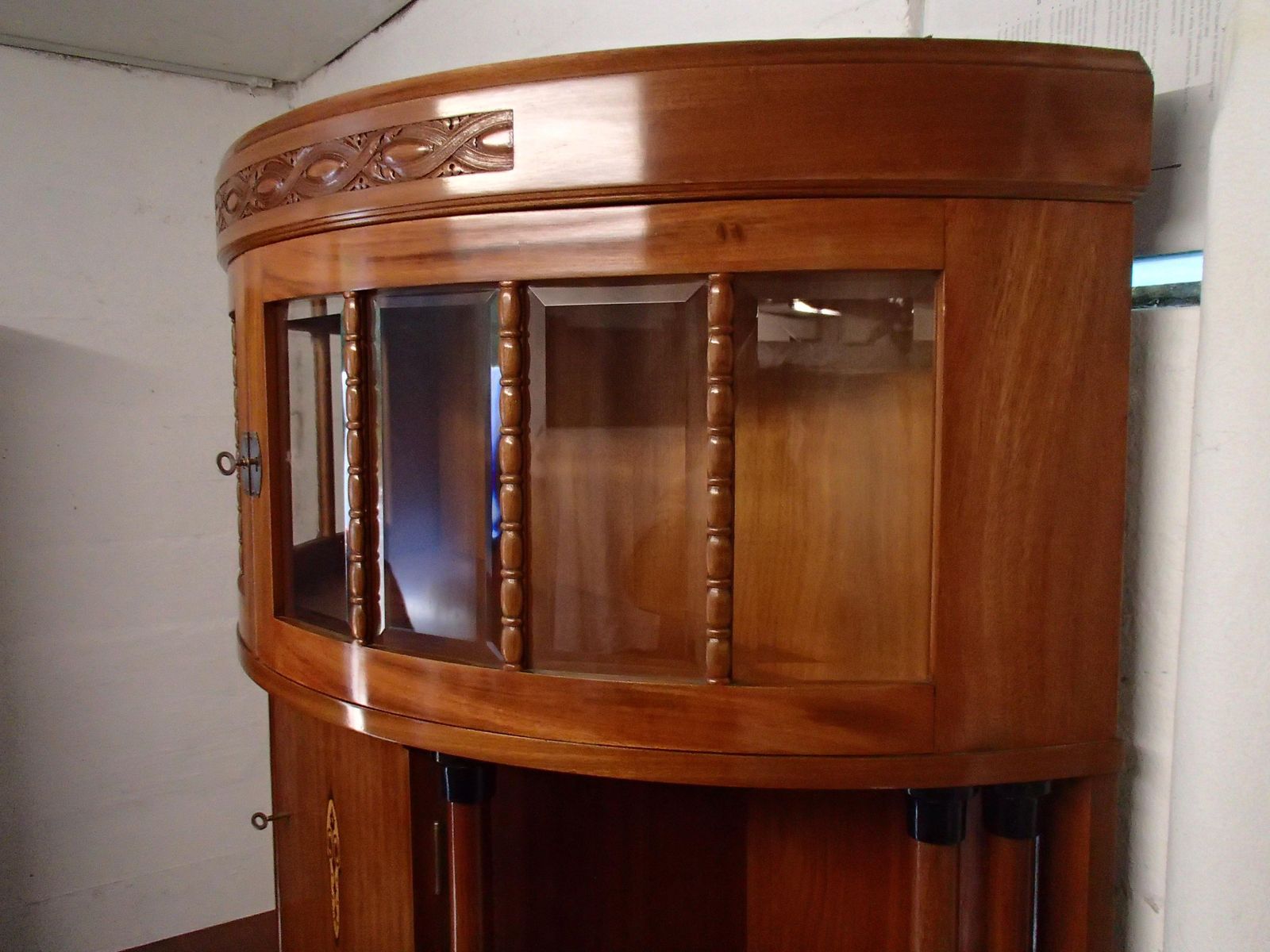 photo vinterior Exquisite Art Nouveau Credenza With Inlays And Surrounding Display Case