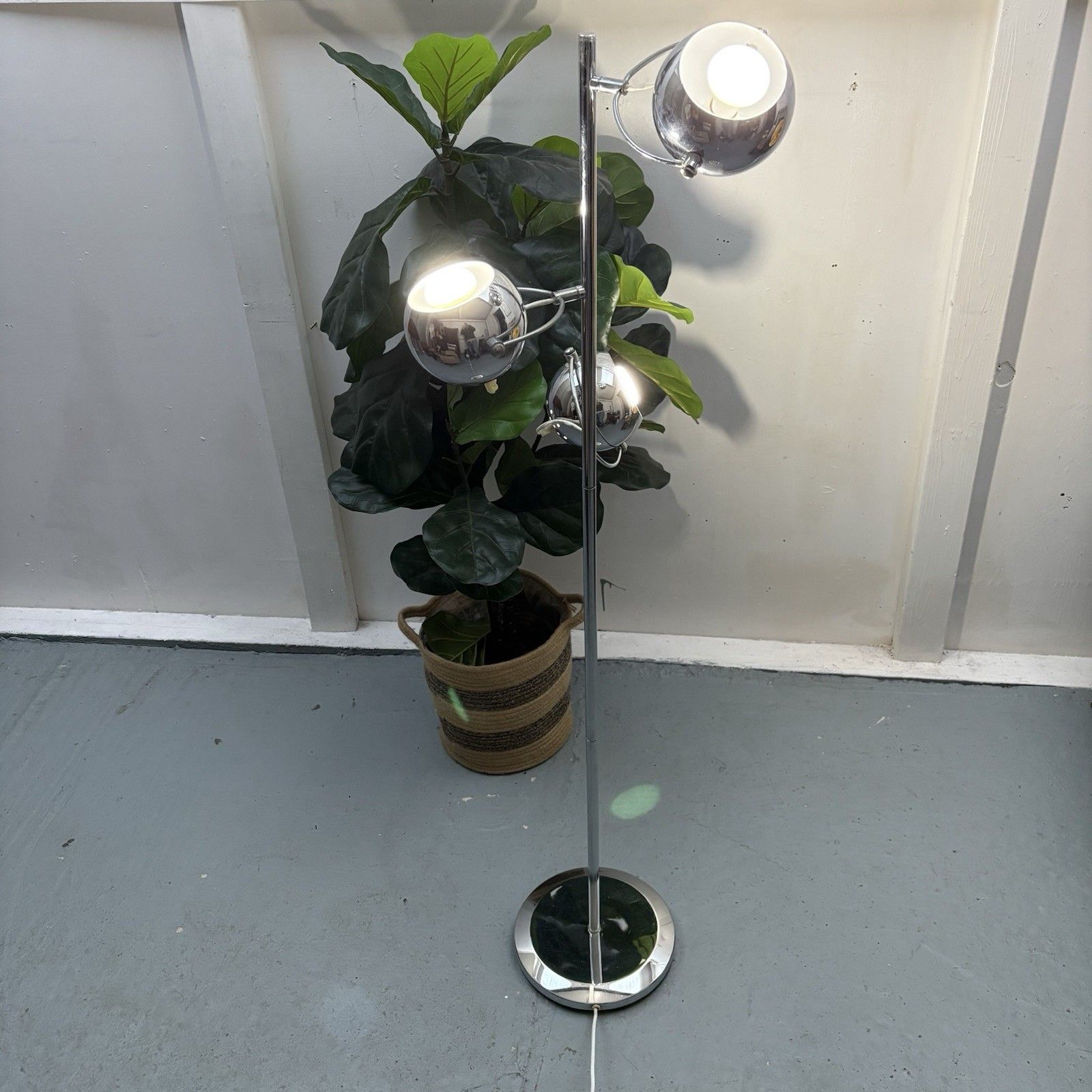 Lighting Vintage 1960s Triple Eyeball Chrome Metal Floor Lamp photo