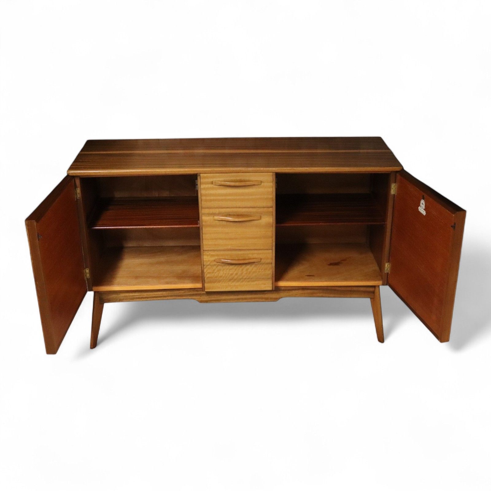 photo vinterior Mid Century Alfred Cox Walnut Sideboard 1960s Retro