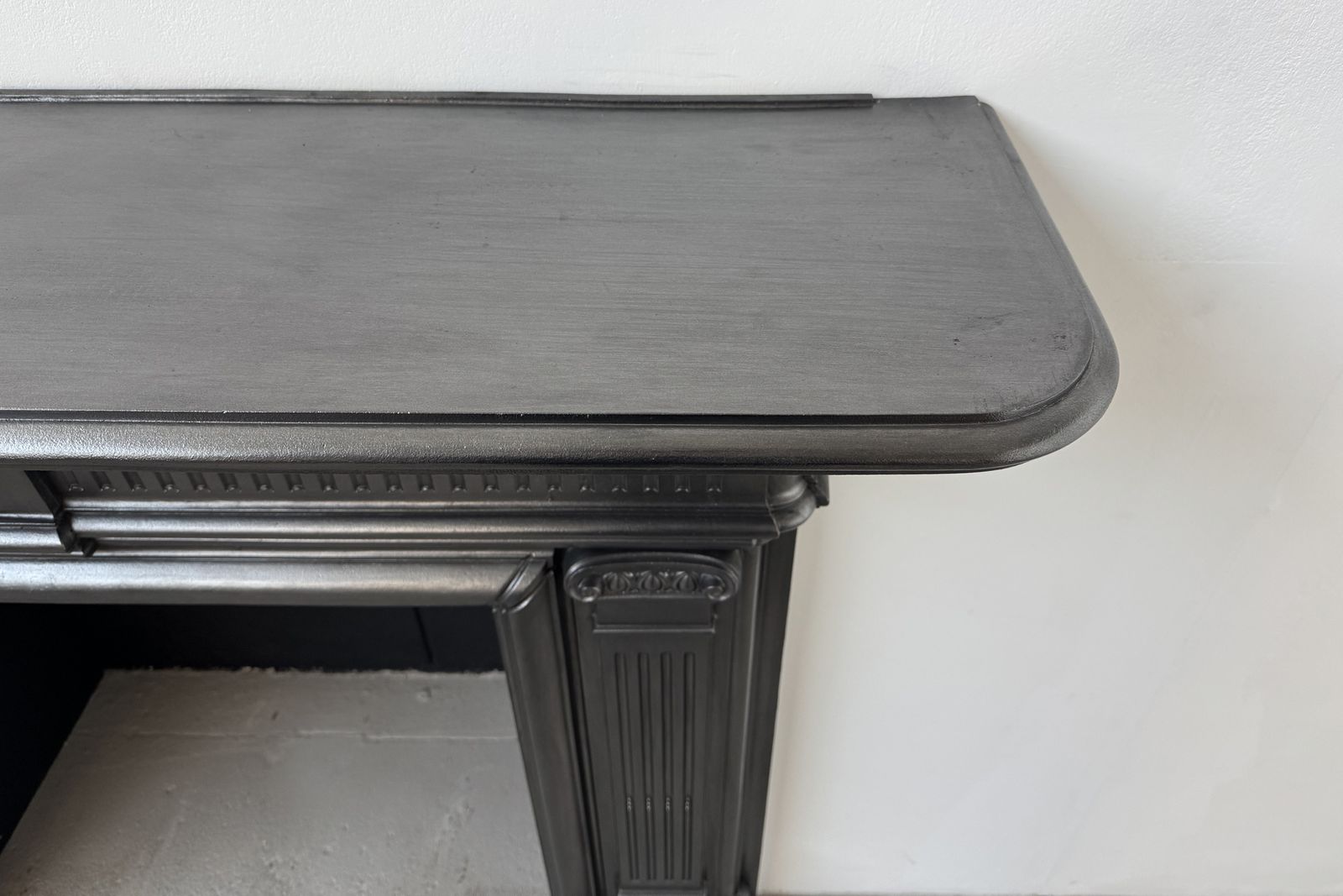 2950.0 Large Antique Late Victorian Cast Iron Fireplace Surround photo