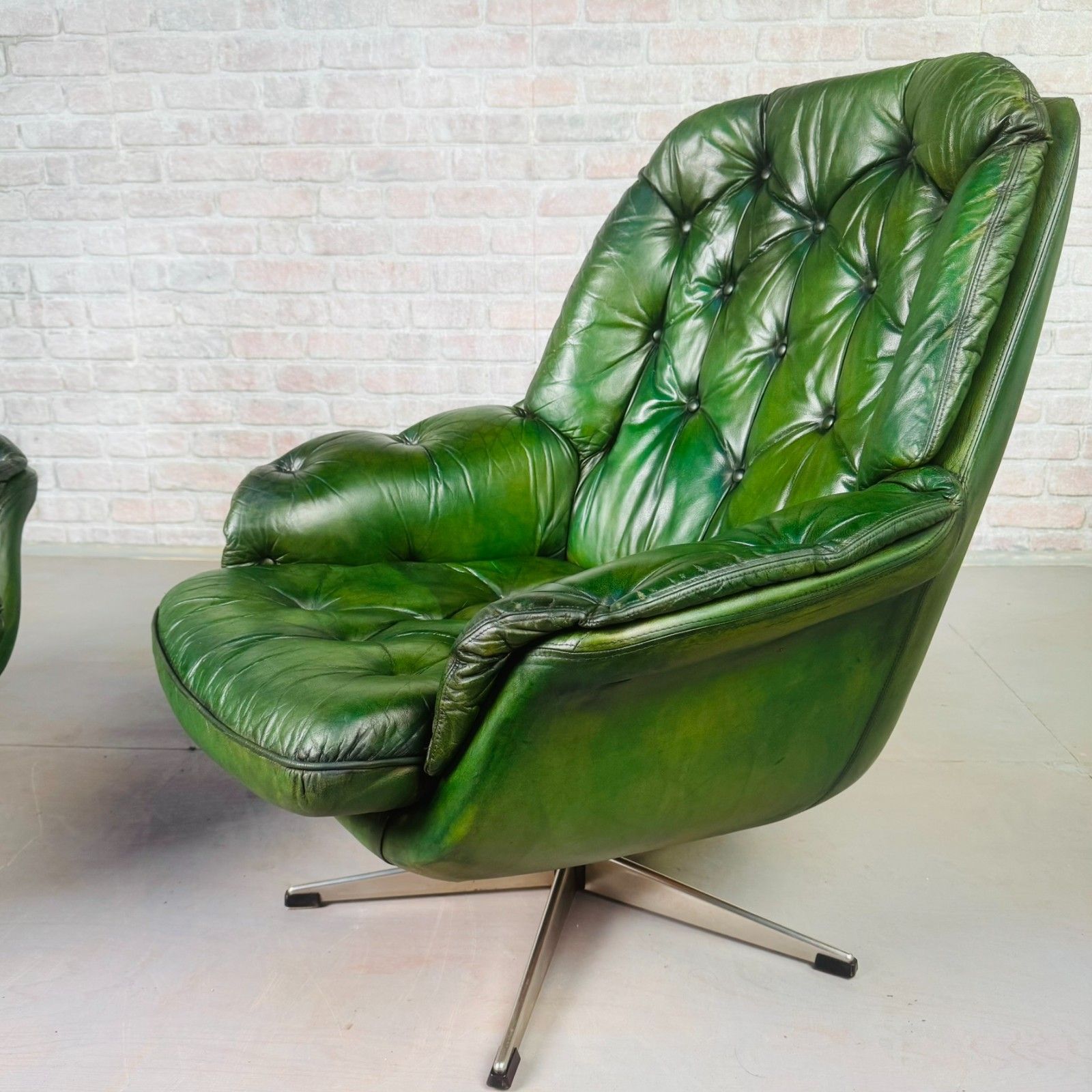 1623.0 Pair Of Vintage Danish Green Leather Swivel Chairs #A826 photo