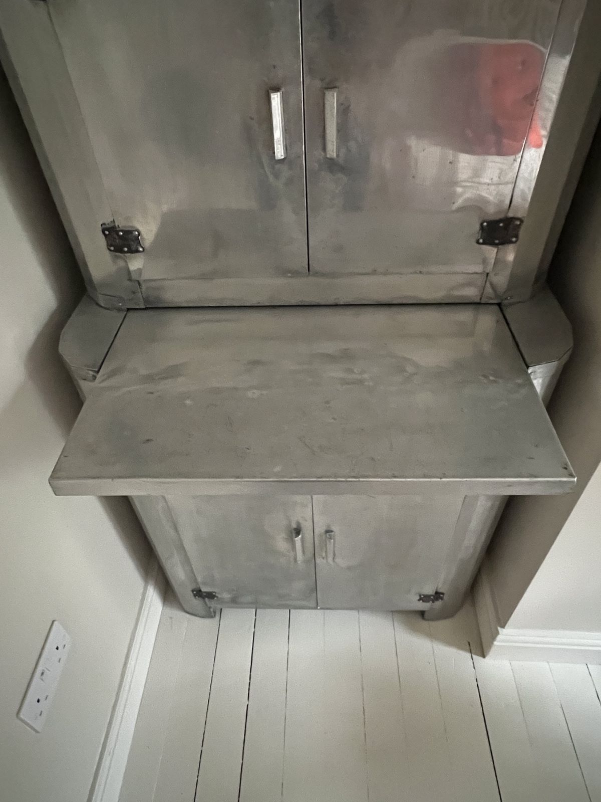 Aluminium Kitchen Larder Cabinet photo vinterior