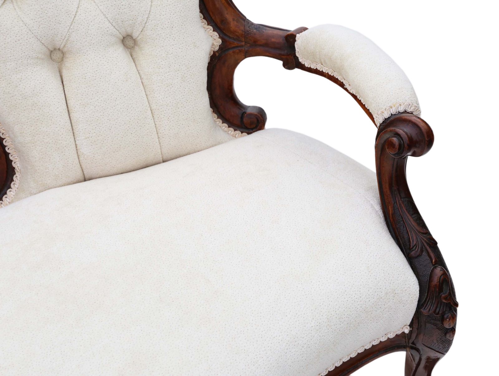 Antique Victorian C.1860 Walnut Chaise Longue / Conversation Sofa – Elegant 19th Century Seating photo for sale
