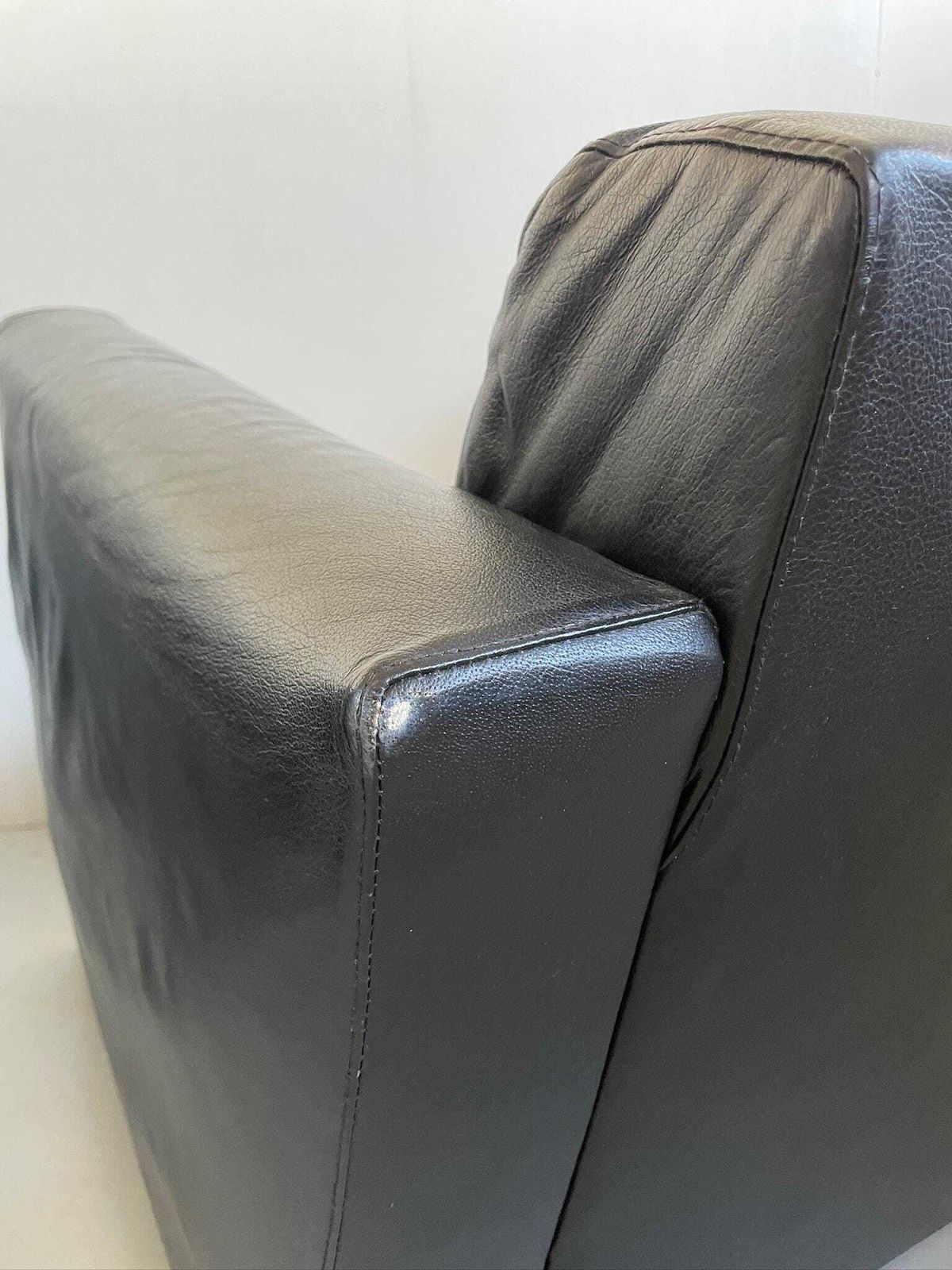 Pair Of Philippe Starck ‘Niggelman’ Black Leather And Aluminium 80s Postmodern Armchairs photo buy