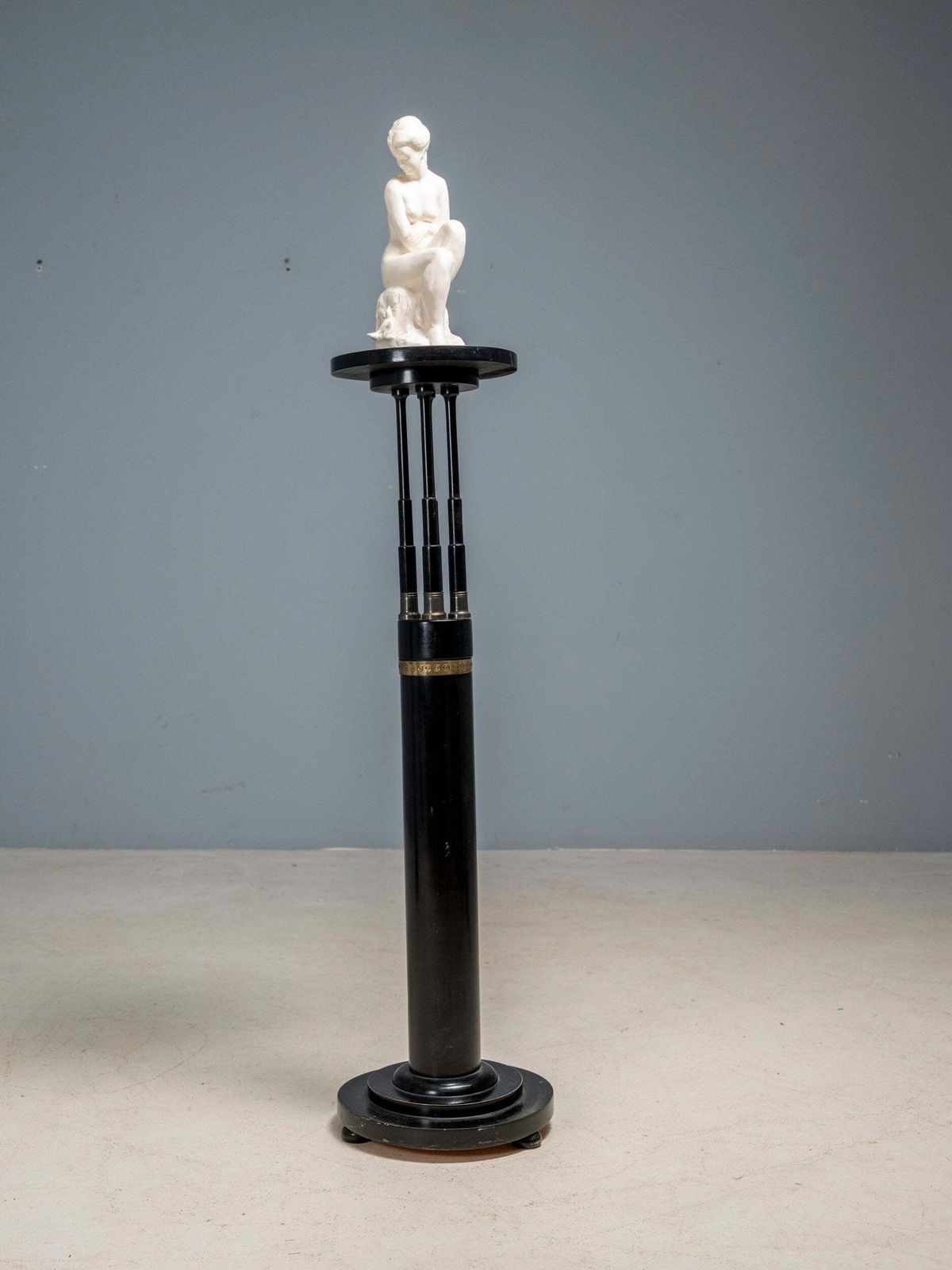 Black Lacquered Pedestal With Brass Details, 20th Century photo 1992.0