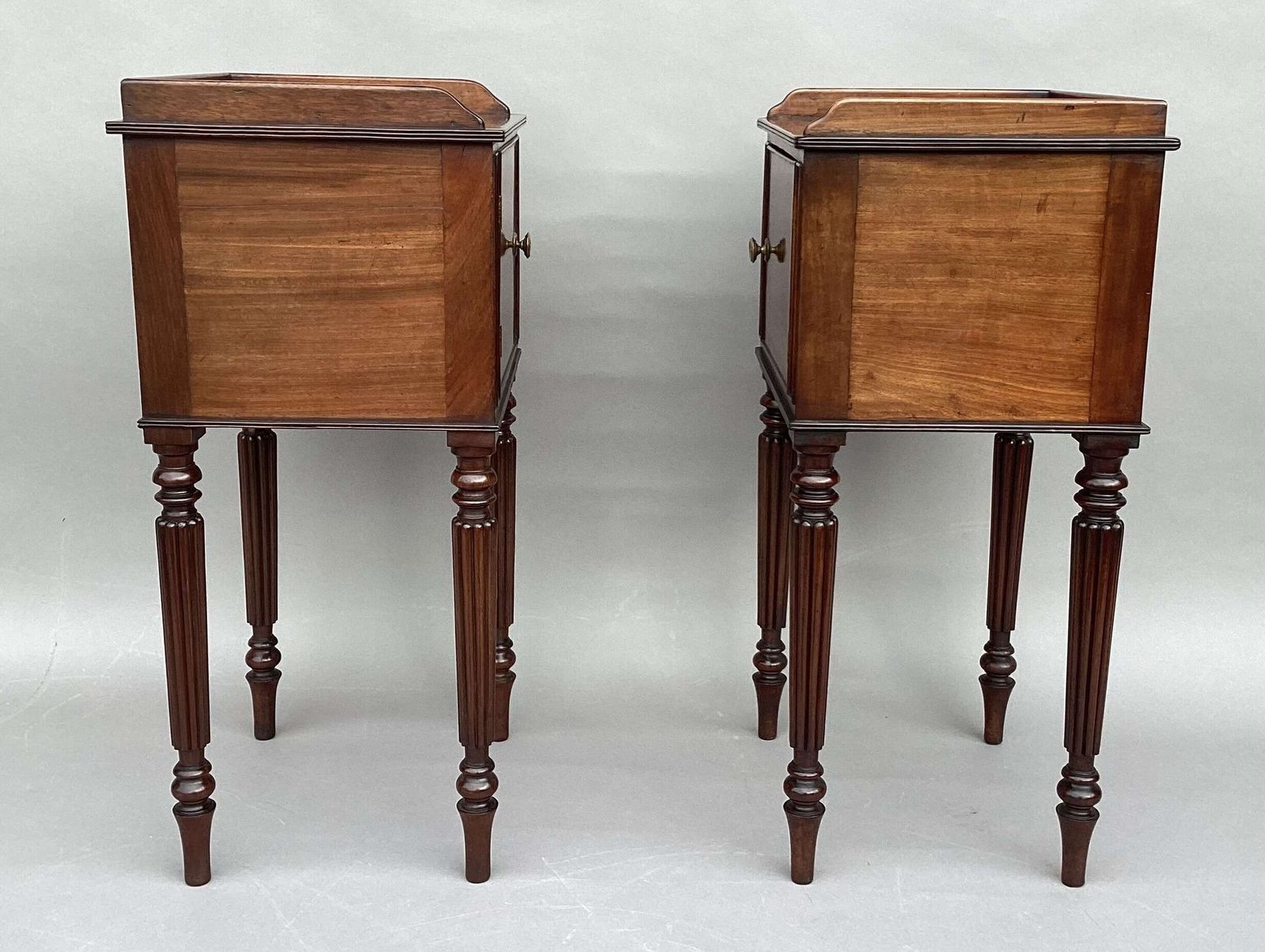 Good Regency Gillows Matched Pair Of Mahogany Bedside Cabinets / Cupboards photo vinterior