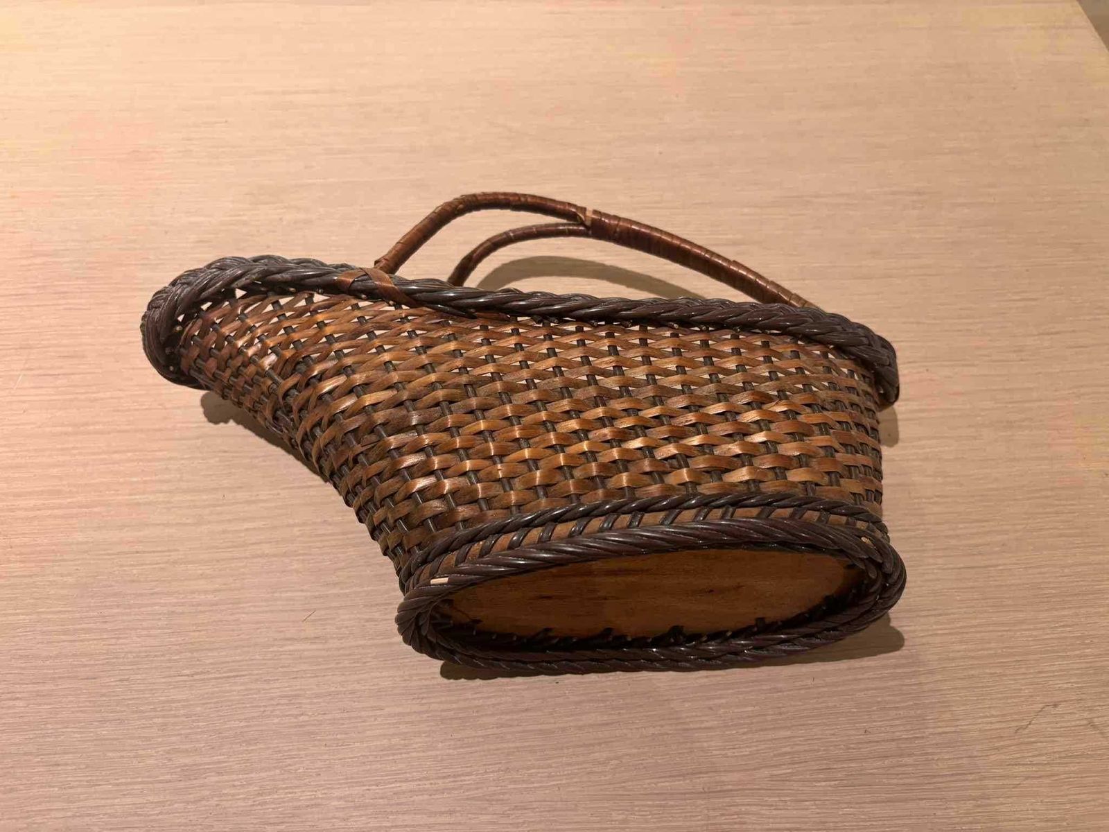 photo furniture Wicker Wine Bottle Holder – French Rattan Wine Cradle Basket – 1970s