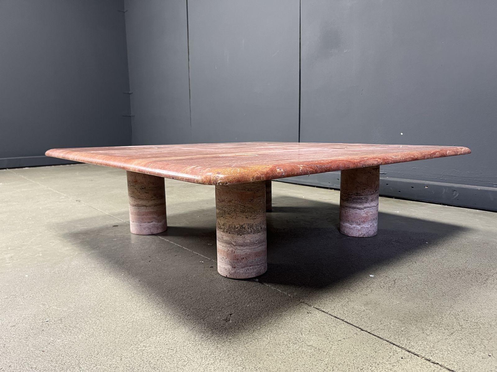 Furniture Angelo Mangiarotti Red Travertine Coffee Table For Up&Up, Italy photo