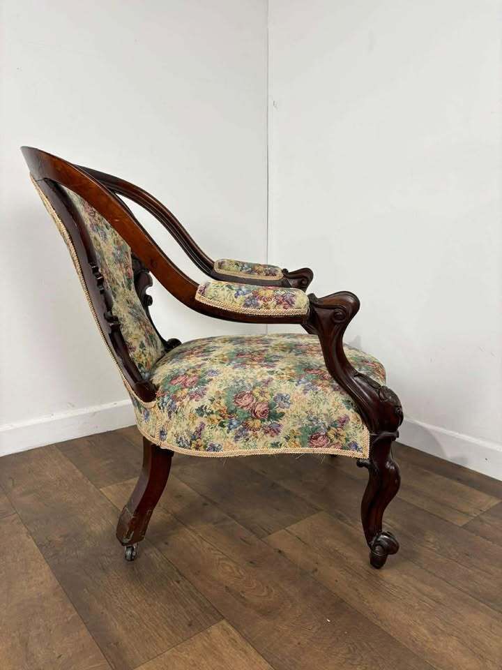 photo furniture Victorian Mahogany Nursing Chair