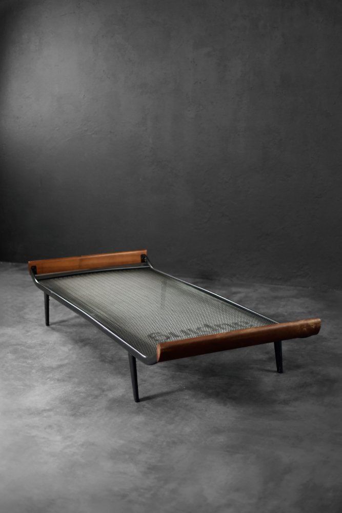 photo furniture Mid Century Modern Dutch Cleopatra Daybed By Dick Cordemeyer For Auping, 1953