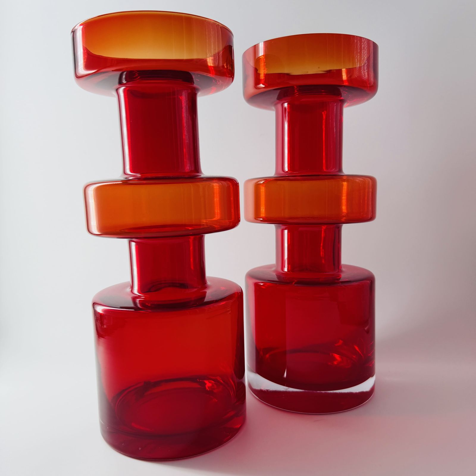 Finnish Art Glass Pair By Tamara Aladin For Riihimäen Lasi Oy photo vinterior