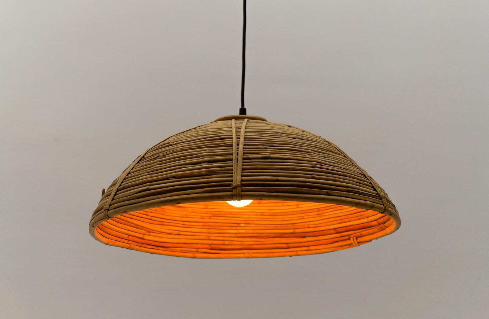 Lovely Mid Century Modern Pendant Light Made In Rattan, 1960s Italy photo vintage