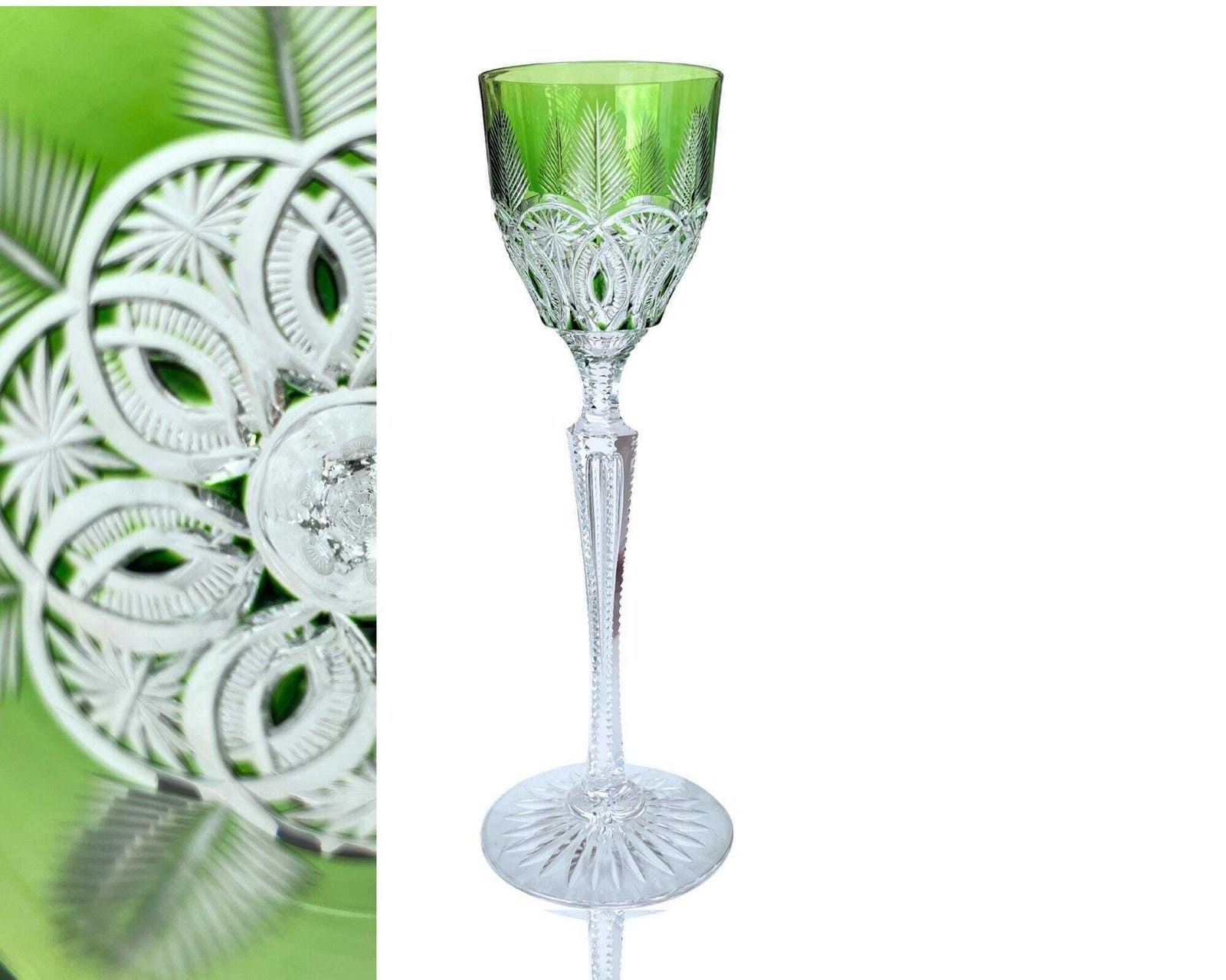 Groen Geslepen Kristallen Wijnglas | Exclusief België | Ananaspatroon photo furniture