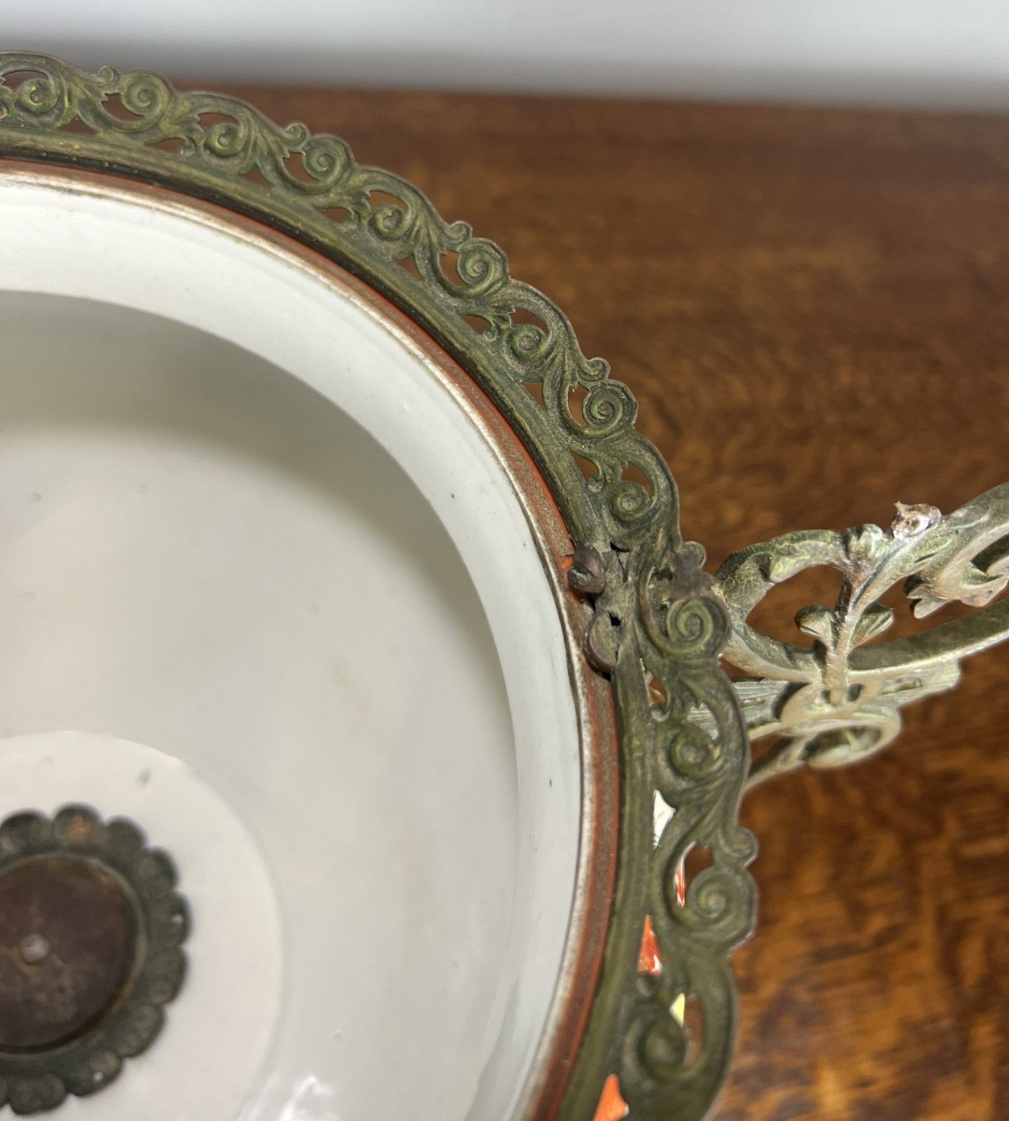 photo vinterior Vase Vintage French Style Porcelain Urn Brass Handles Decorative Lot 4767
