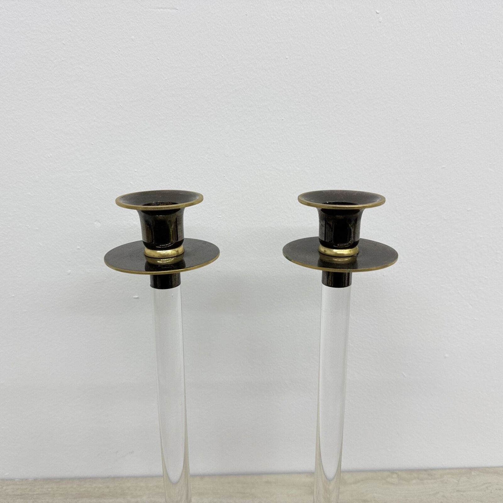 photo vinterior Set Van 2 Caravell Lucite Kandelaars, Jaren 1970