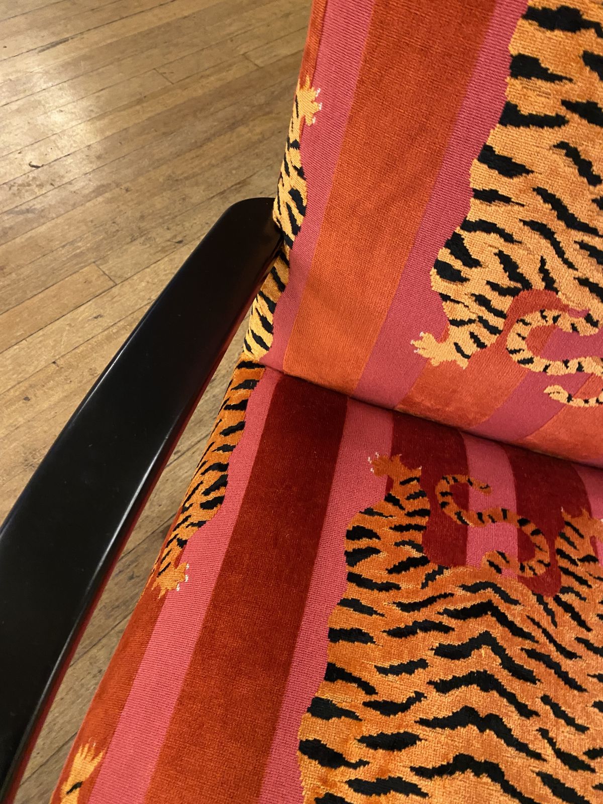 4100.0 1940s Art Deco Armchair Bentwood Ebonised Pink Schumacher Jokhang Tiger Velvet Animal Thibet photo