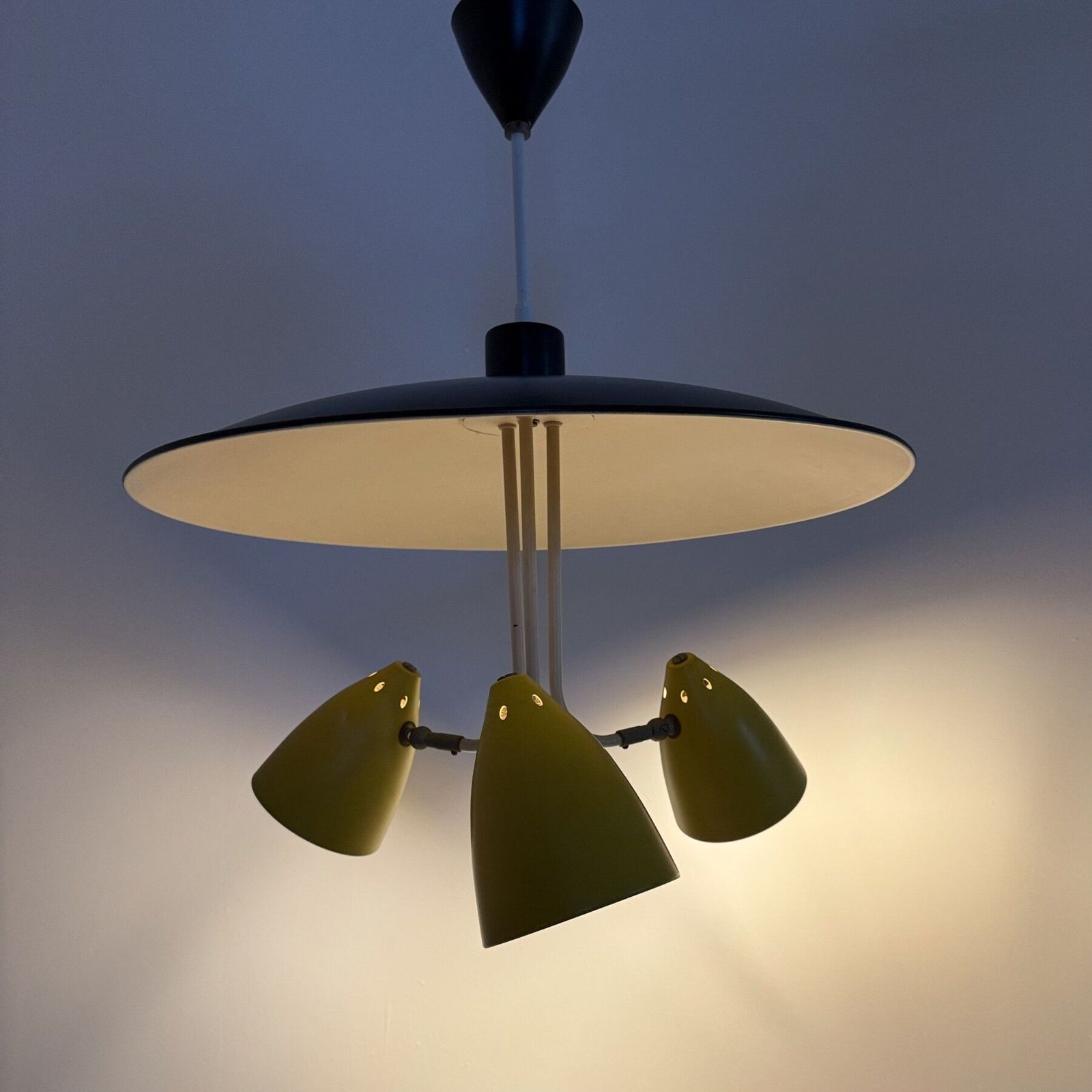 Hala Zeist Hanglamp J.H. Busquet Pendant, Ca. Jaren 1950 photo vintage