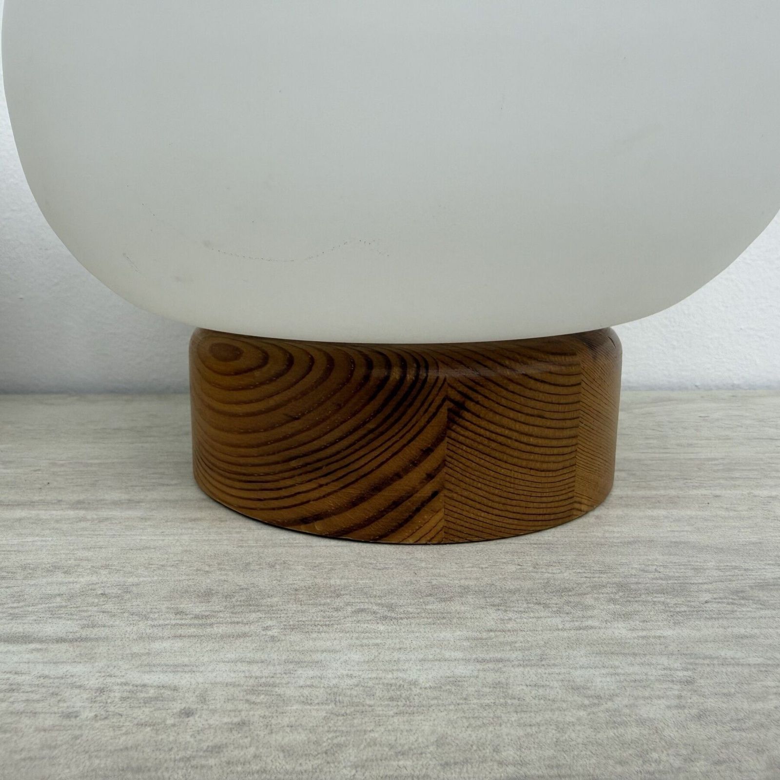 photo vintage Set Of 2 Pine Wood And Opaline Glass Table Lamps , 1970s