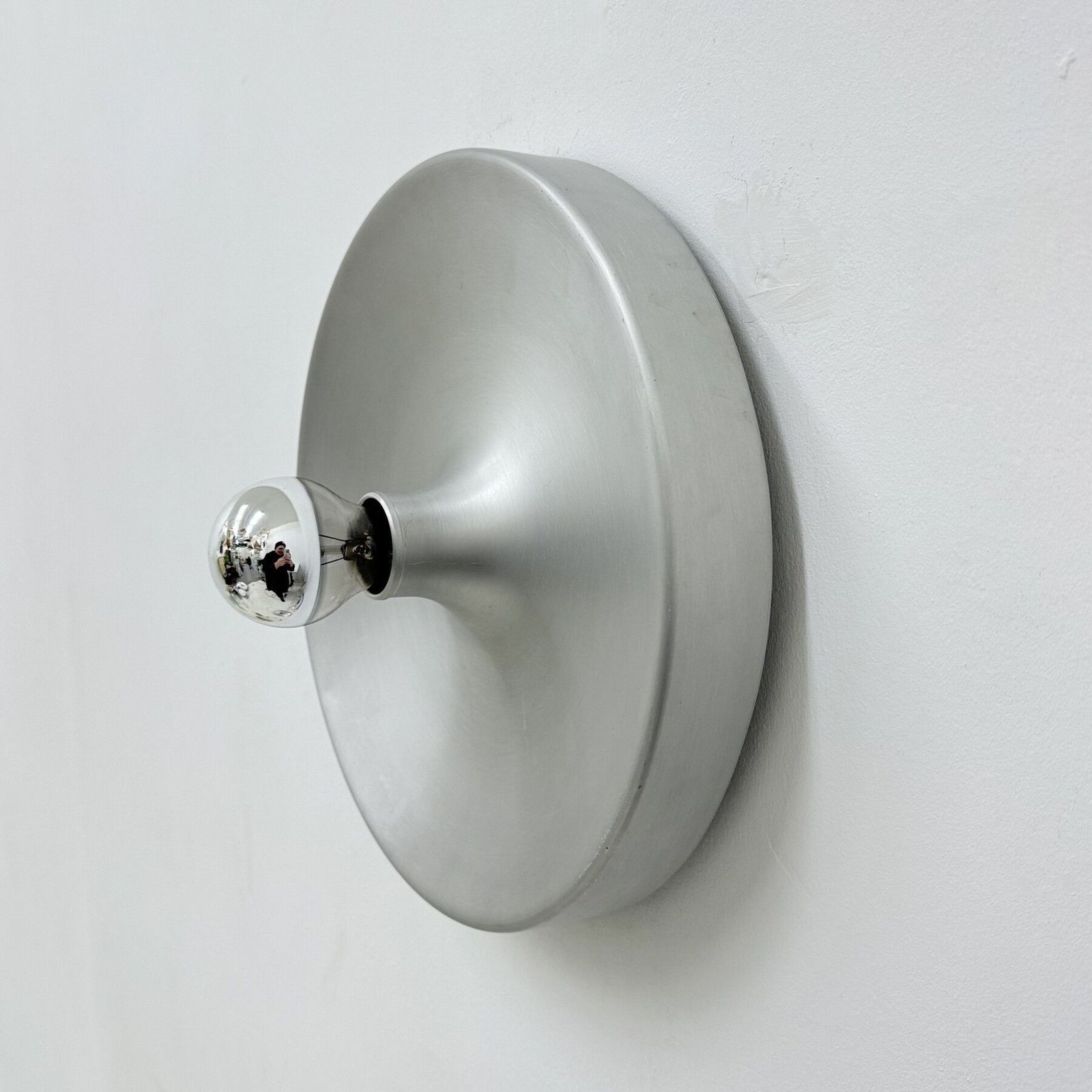 Mid Century Design Honsel Disc Lamp, Jaren 1970, Toegeschreven Aan Charlotte Perriand Voor Les Arcs photo Verlichting