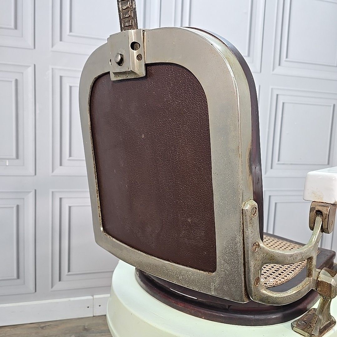 1190.0 Antique Triumph Barbers Chair Cast Iron & Cane Display Tattoo Barber photo