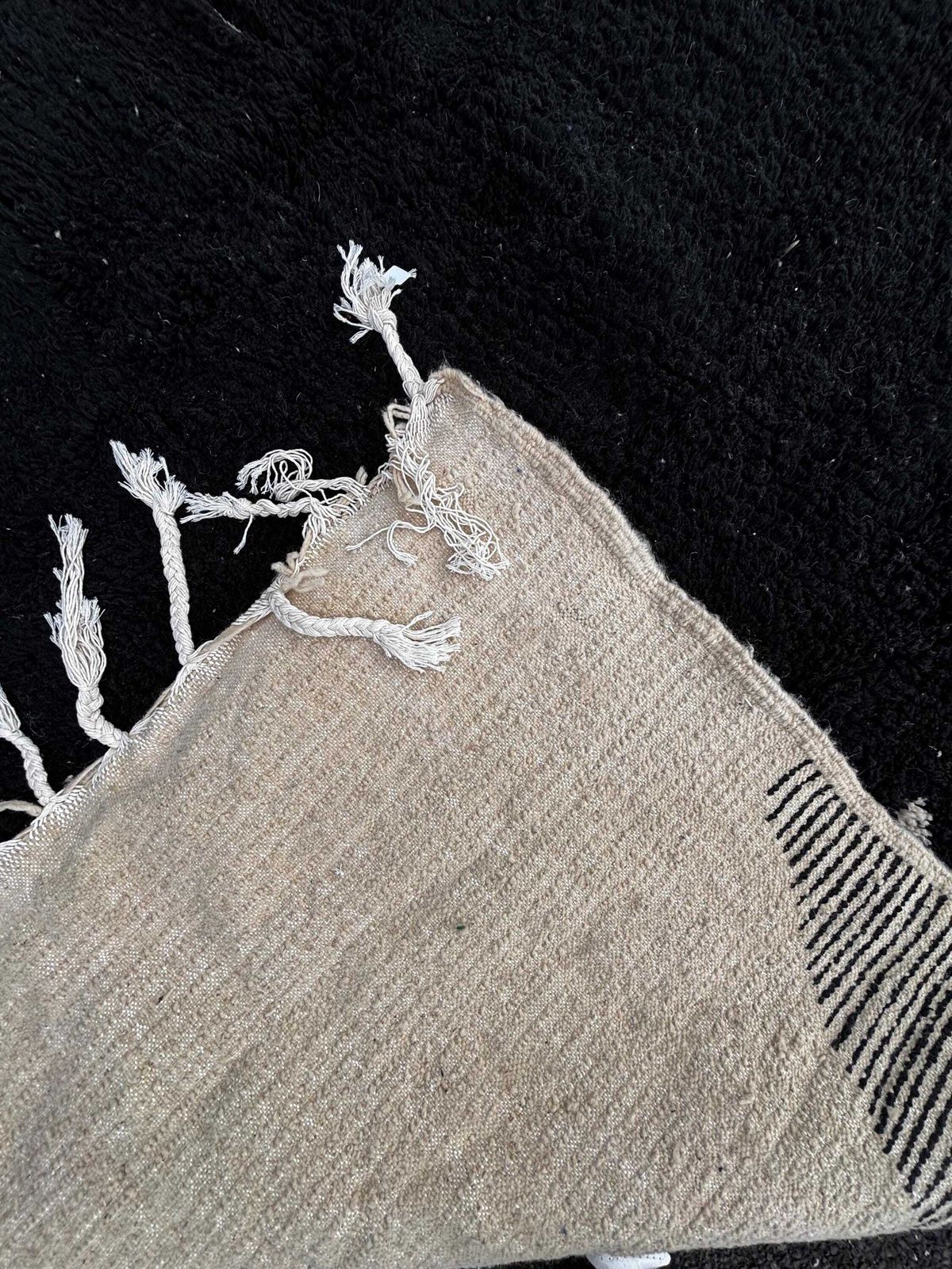 Moroccan Mrirt Wool Rug 200x300 Cm – Handmade Berber Area Rug, Black And White Carpet, Modern Geometric Moroccan Decor photo Textiles