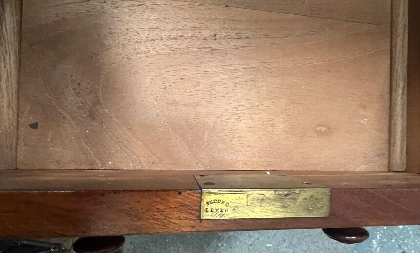 Good Quality 19th Century Mahogany Desk photo buy