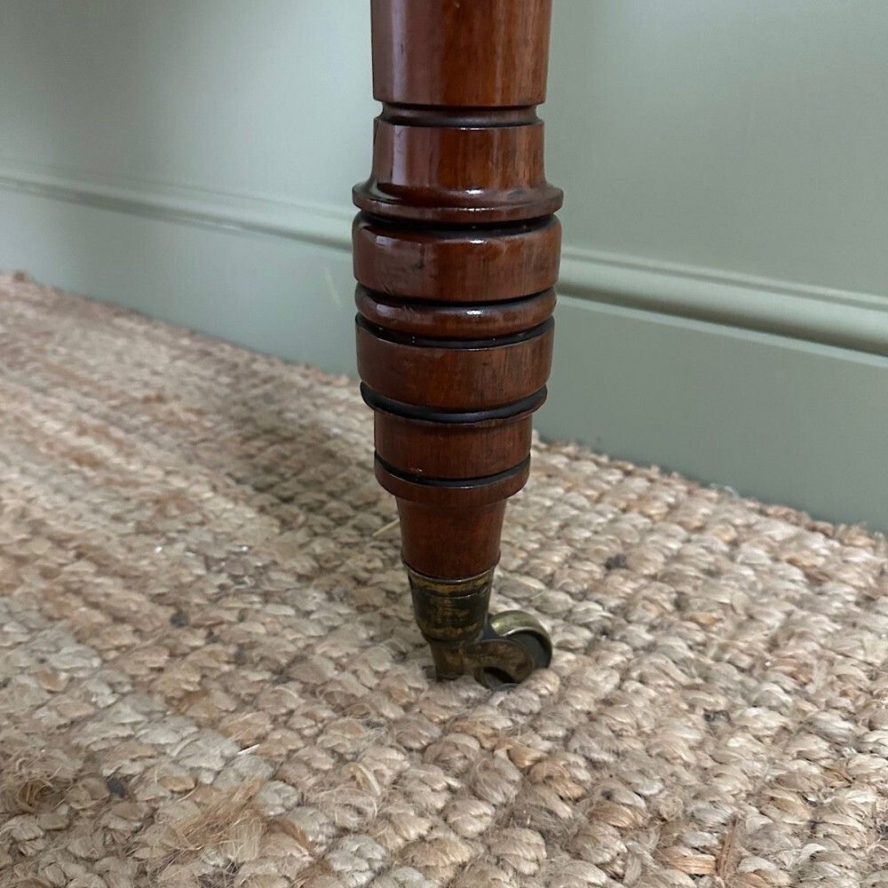 photo furniture Quality Antique Mahogany Dining Table By Gillows Of Lancaster