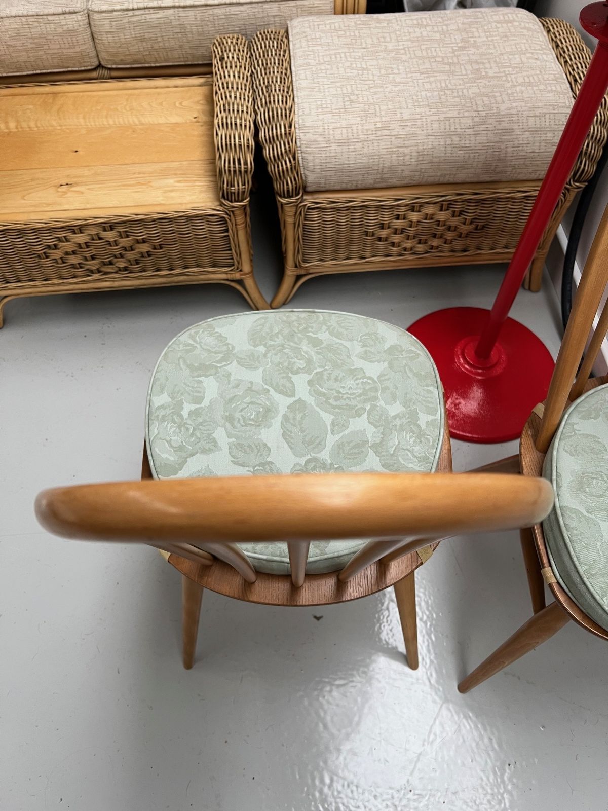 Set Of 4 Blonde Ercol High Hoop Dining Chairs photo vinterior