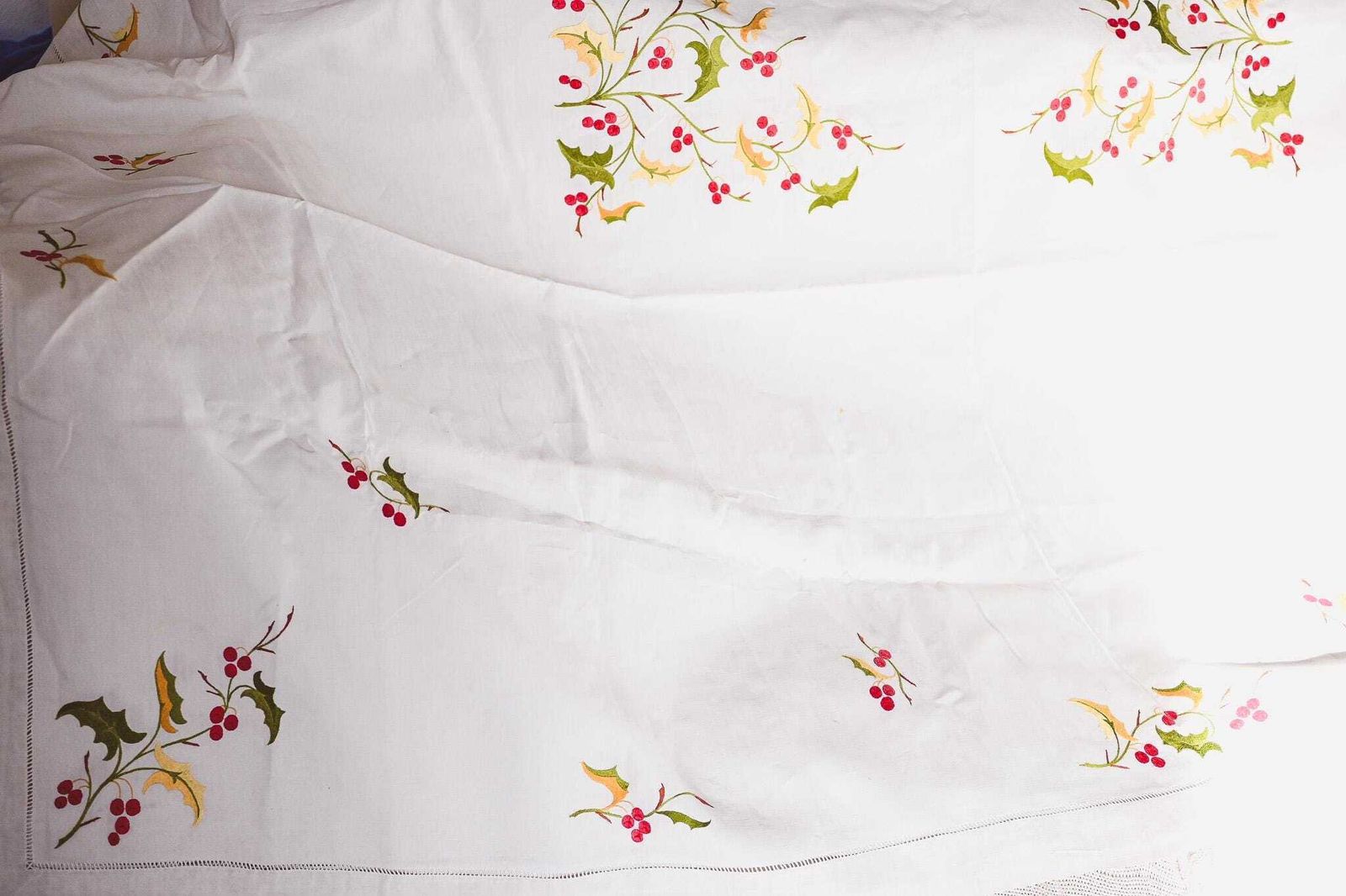 Antique Hand Embroidered Linen Tablecloth, Holly Berry Design, French Fil De Lin 260x190cm photo buy