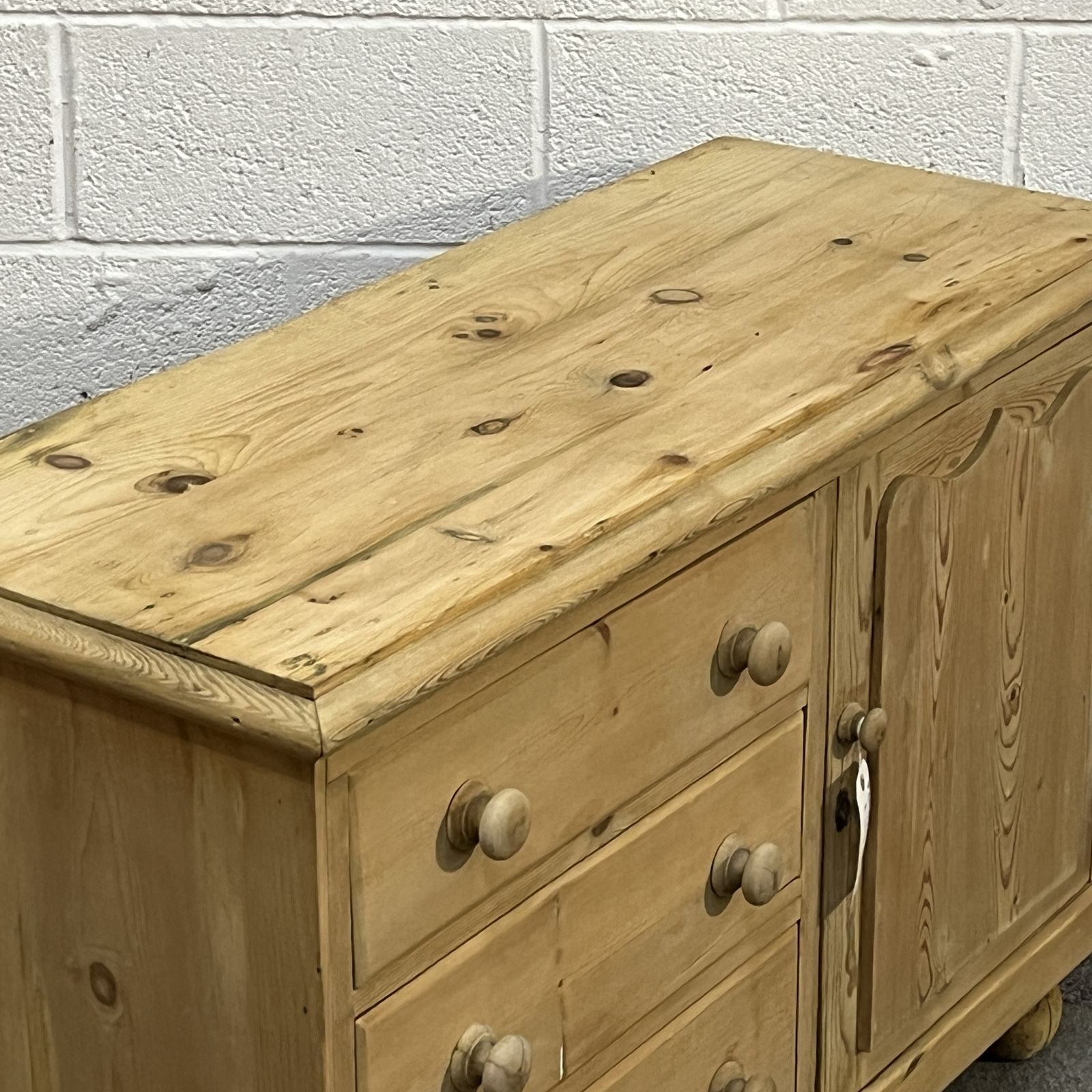 Small Edwardian Pine Chiffonier With 3 Drawers photo vinterior
