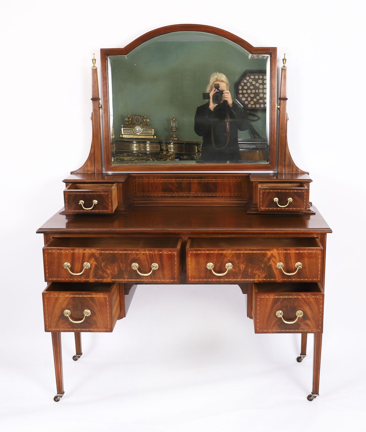 photo vinterior Edwardian Mahogany Dressing Table Circa 1900