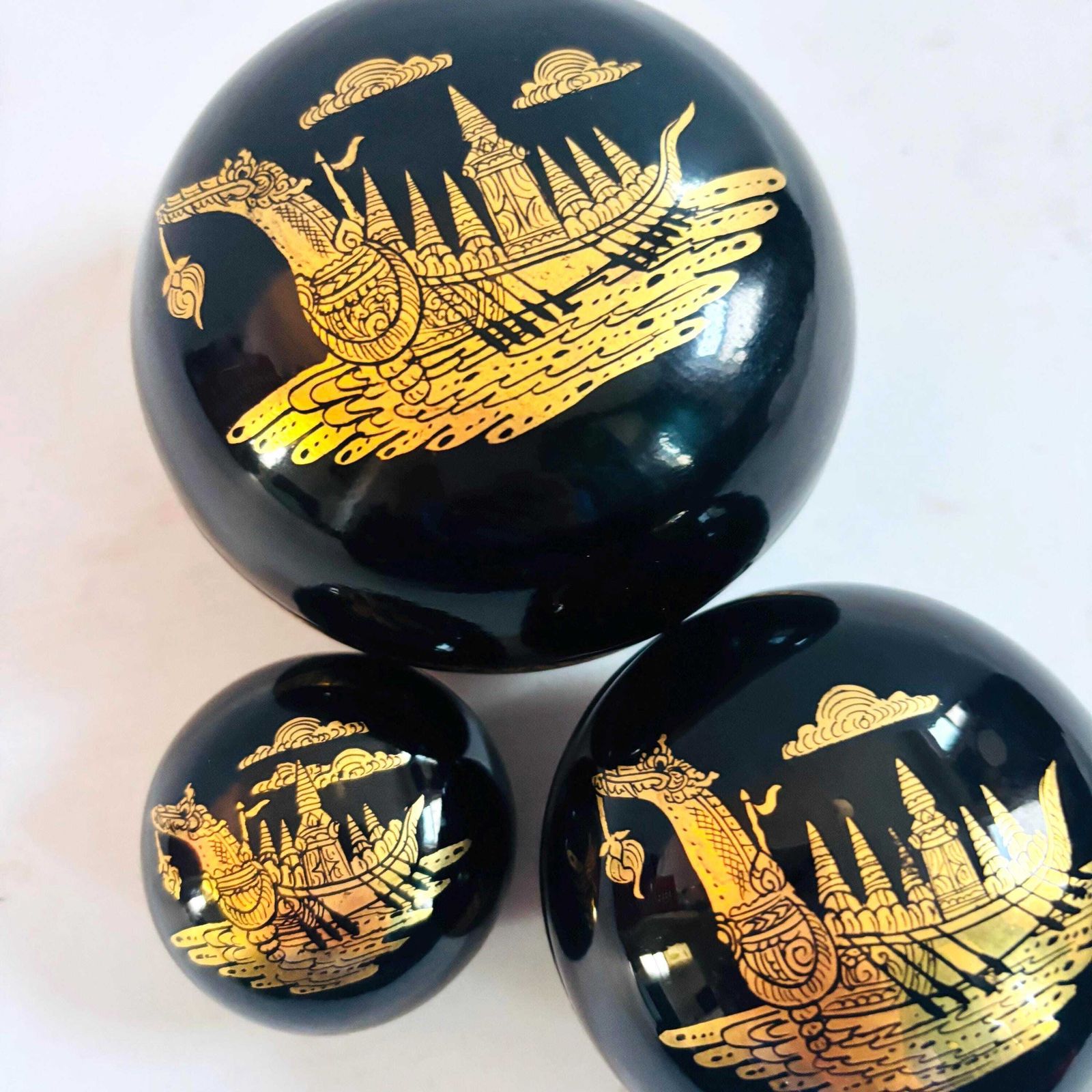 photo vinterior Vintage Burmese Lacquer Nesting Boxes | Gold Boat Motif, Myanmar Art