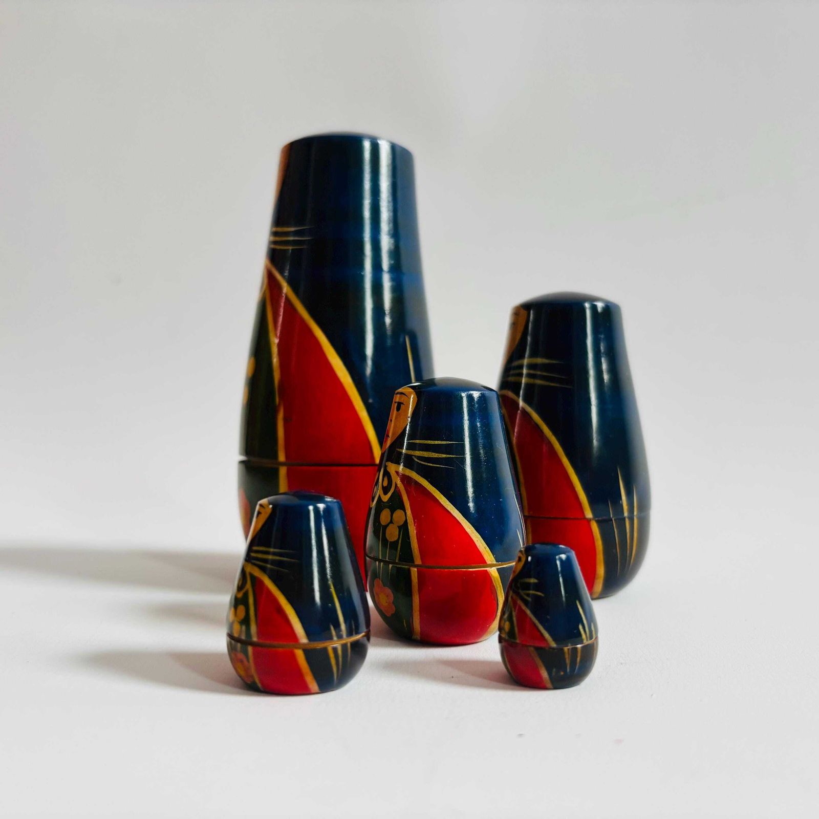 Mid Century Russian Nesting Dolls, Set Of 5 Hand Painted Matryoshka photo Home Decor