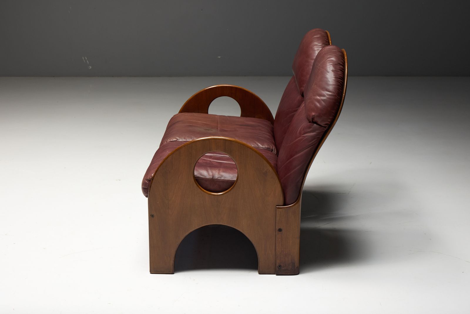 Love Seat Arcata By Gae Aulenti, Walnut And Burgundy Leather, 1968 photo buy