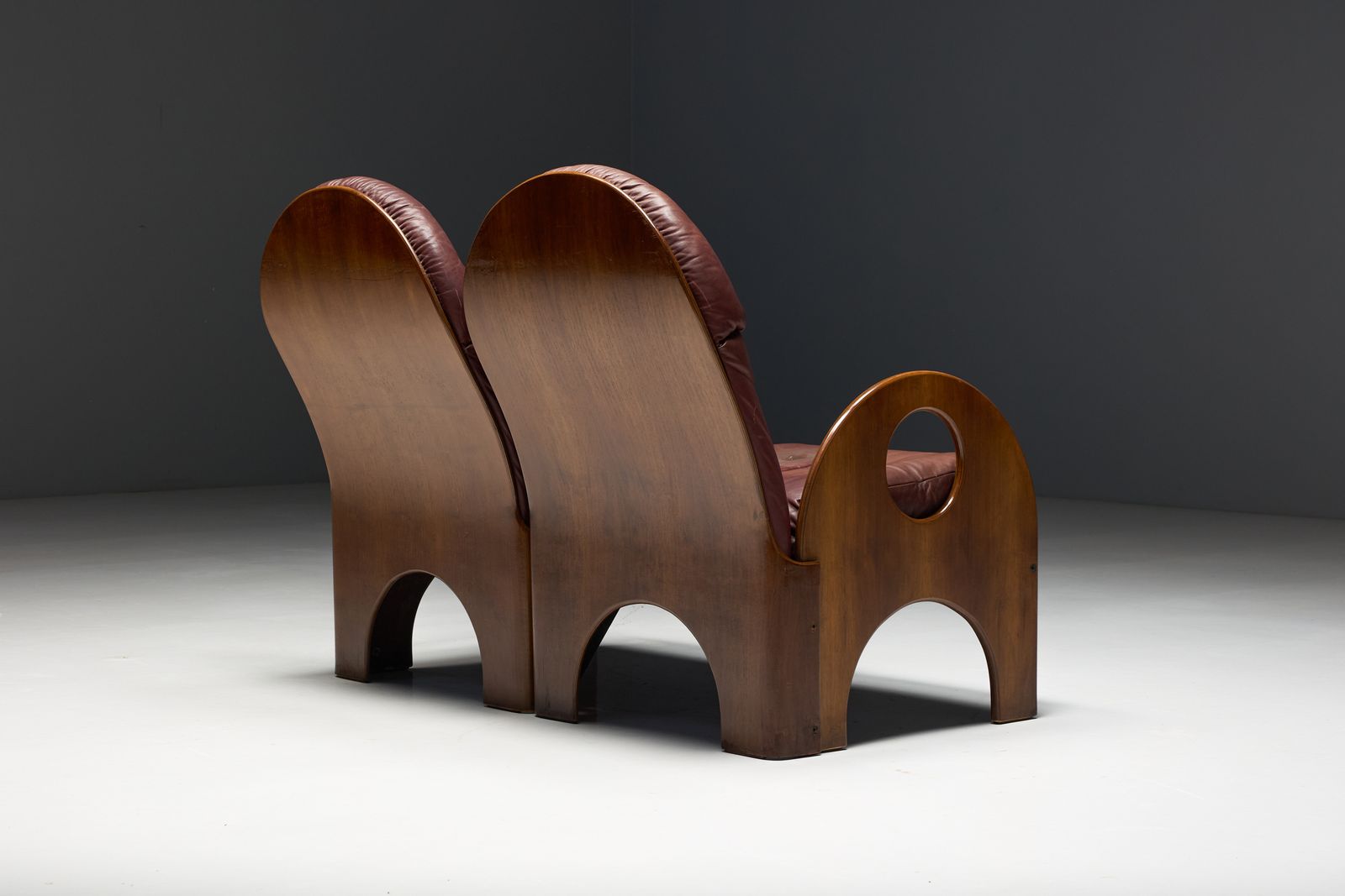 Love Seat Arcata By Gae Aulenti, Walnut And Burgundy Leather, 1968 photo vintage