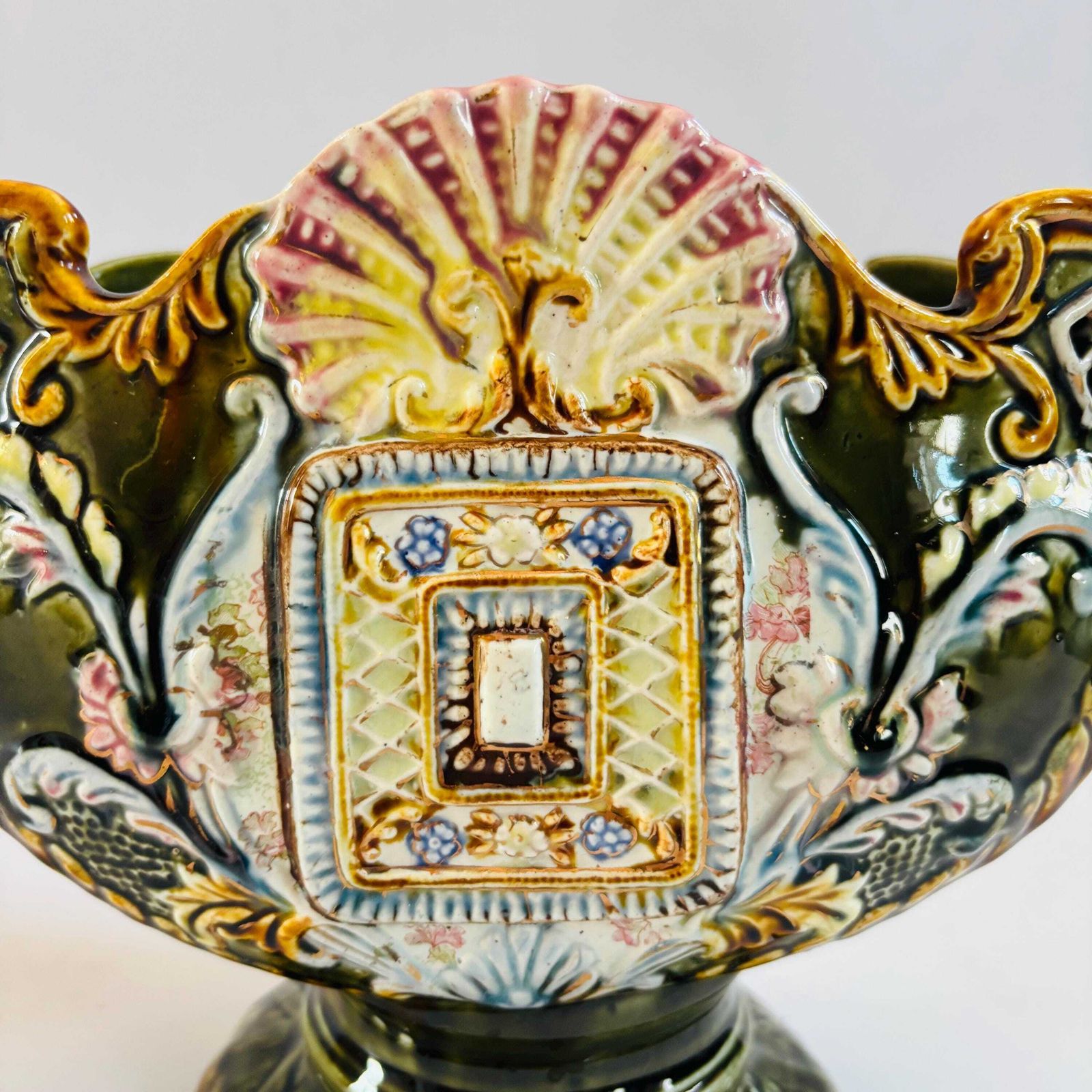 Antique Majolica Jardiniere: European Glazed Earthenware Vase, 19th Century photo 189.0
