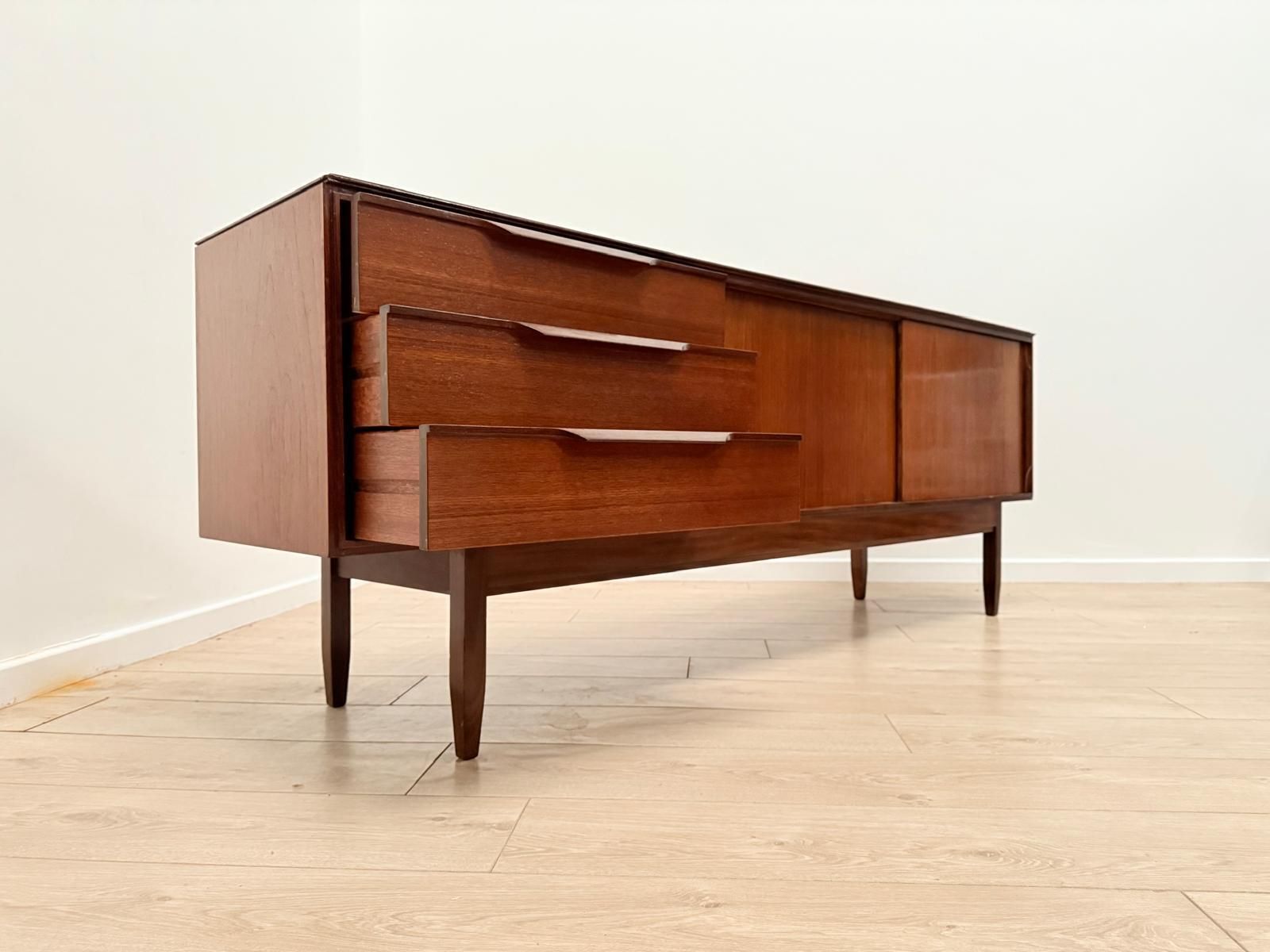 photo furniture Mid Century Modern White & Newton Sideboard Delivery Available 0099.